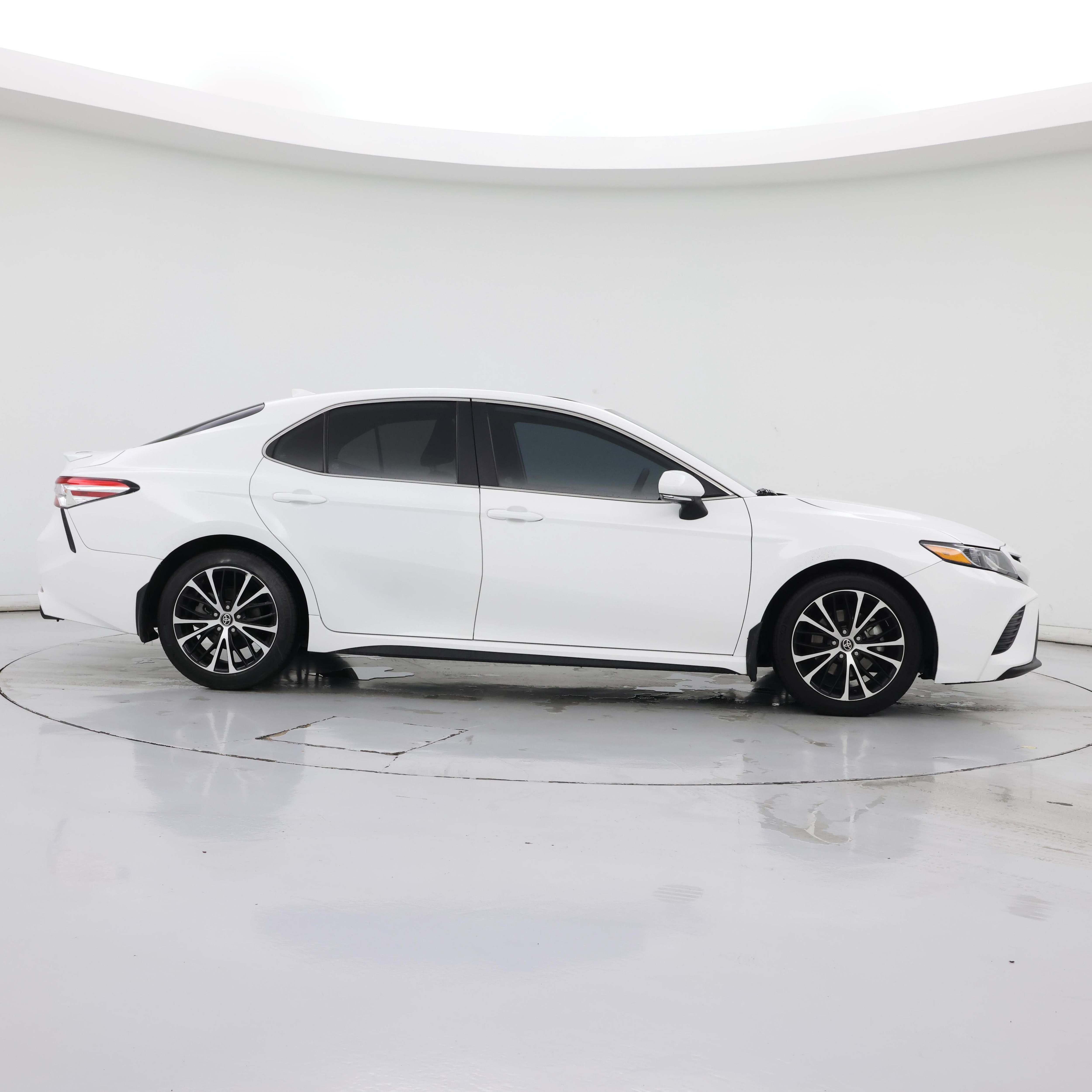 Thumbnail: 2020 Toyota Camry - 7