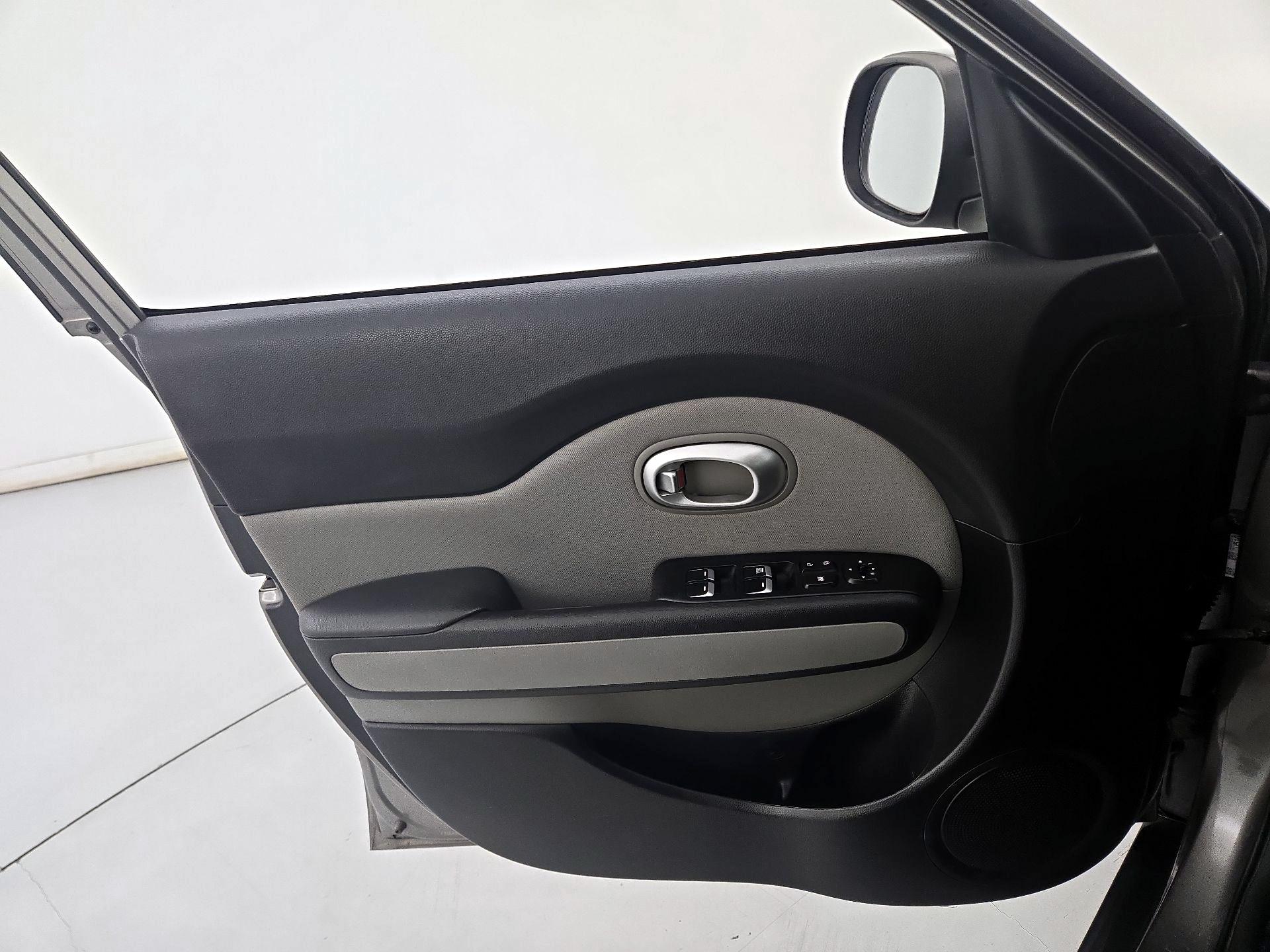 Thumbnail: 2019 Kia Soul - 12