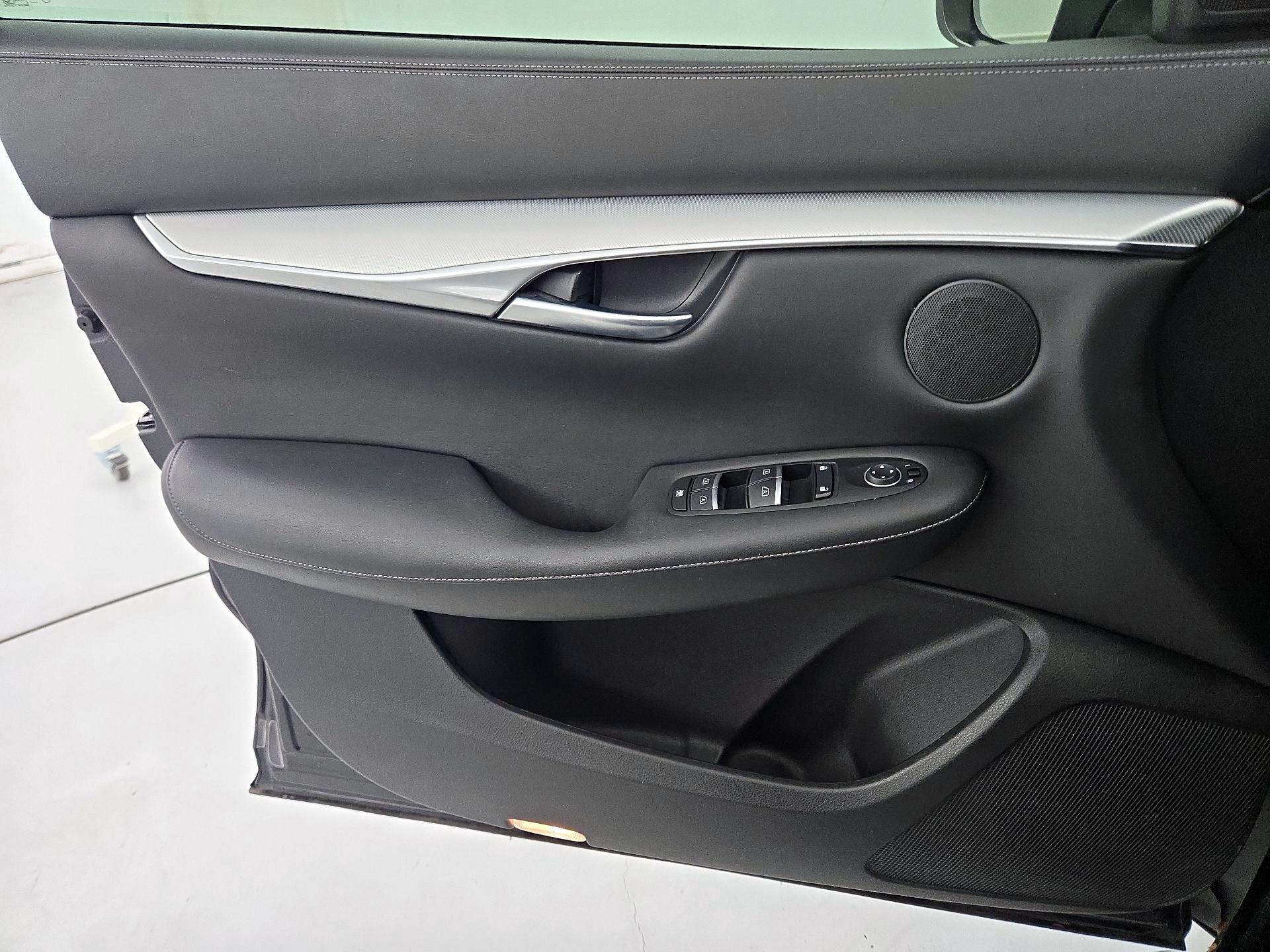 Thumbnail: 2021 INFINITI QX50 - 12