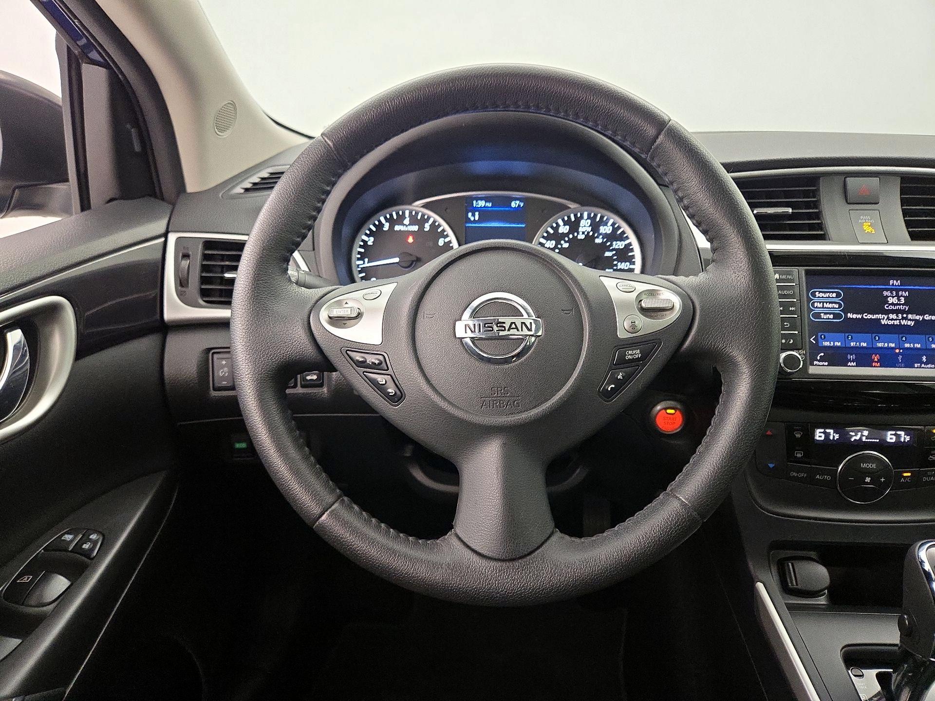 Thumbnail: 2019 Nissan Sentra - 10