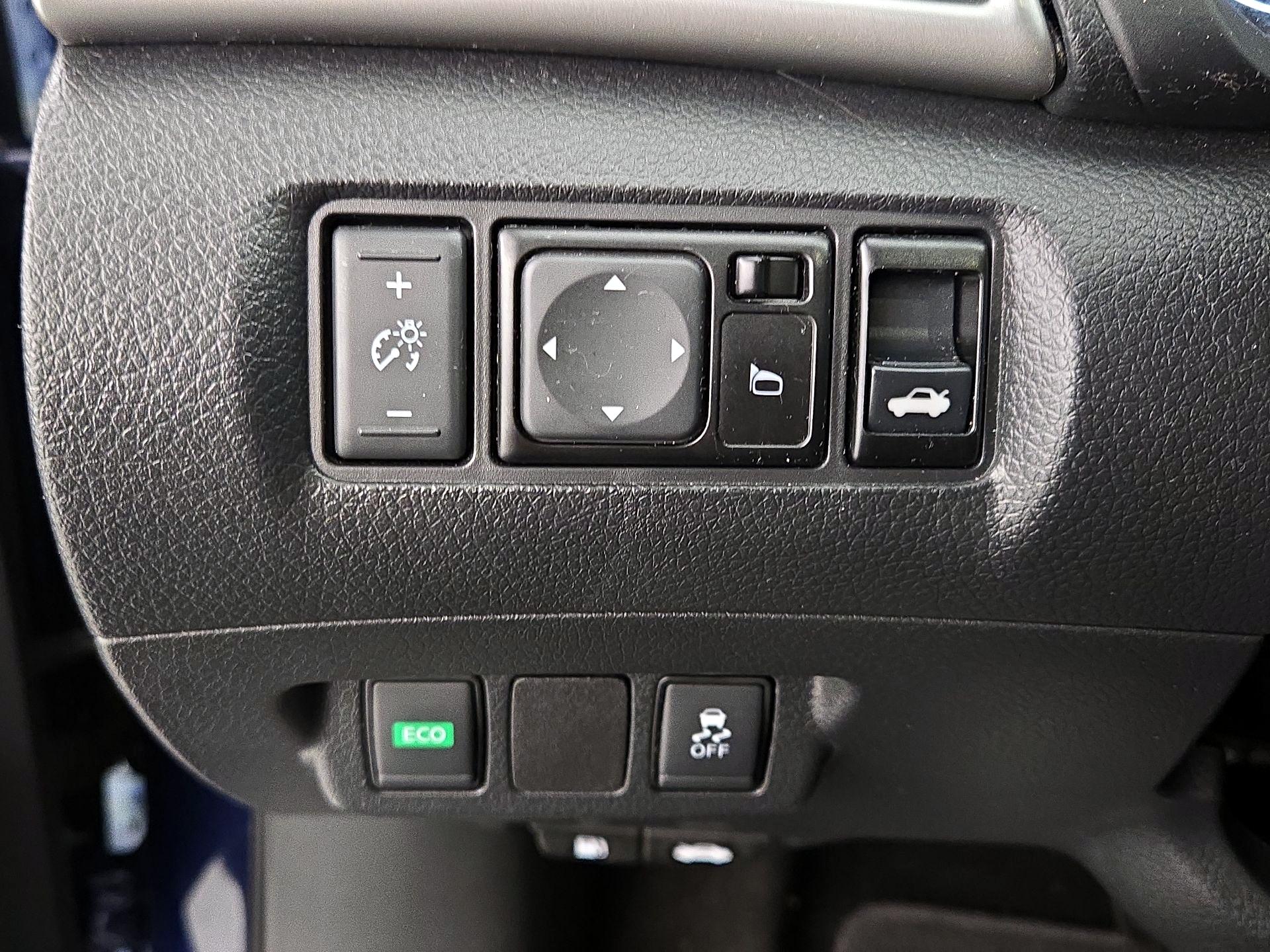 Thumbnail: 2019 Nissan Sentra - 13