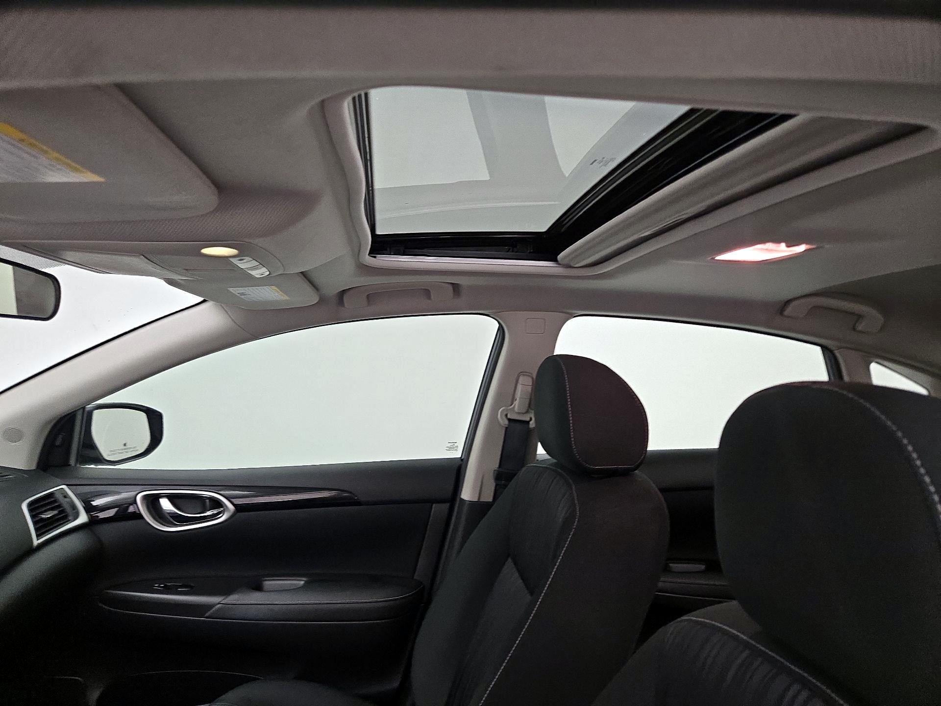 Thumbnail: 2019 Nissan Sentra - 19