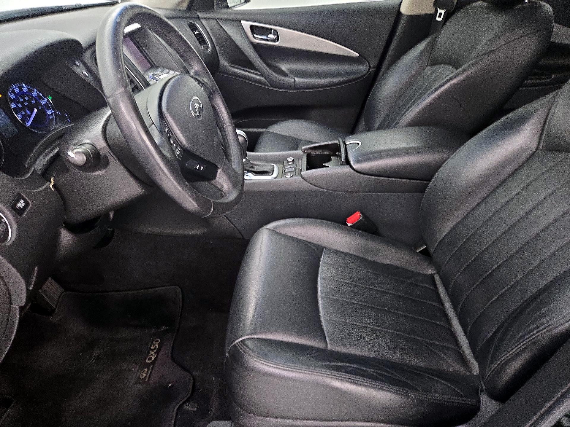 Thumbnail: 2017 INFINITI QX50 - 11