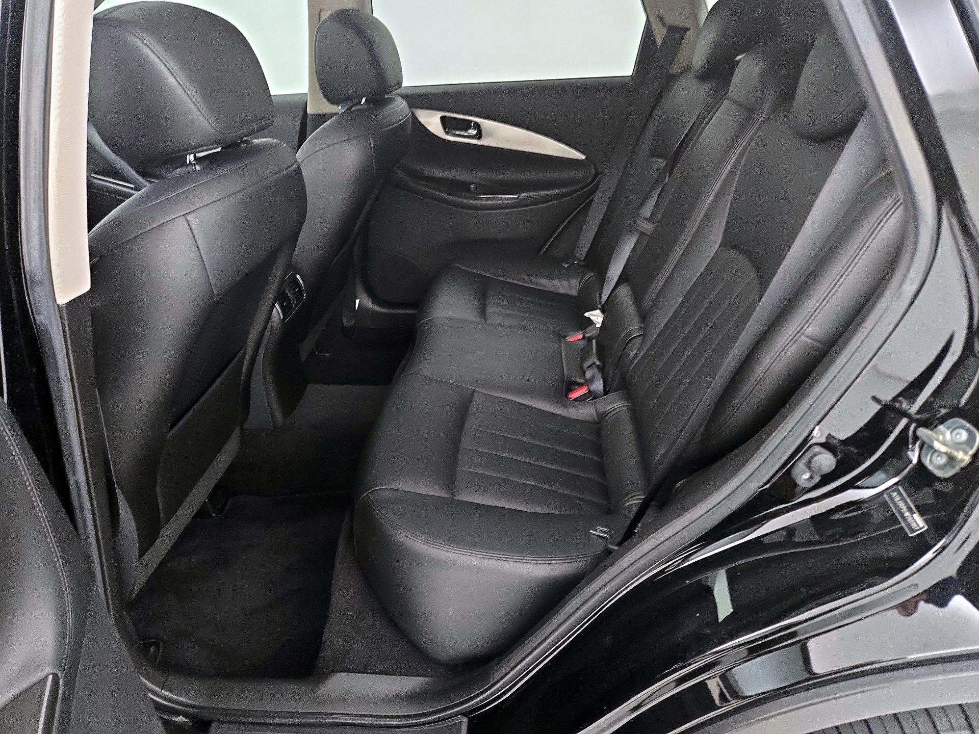 Thumbnail: 2017 INFINITI QX50 - 20