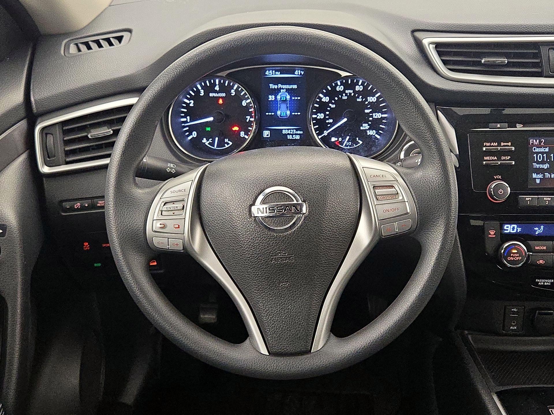 Thumbnail: 2015 Nissan Rogue - 10