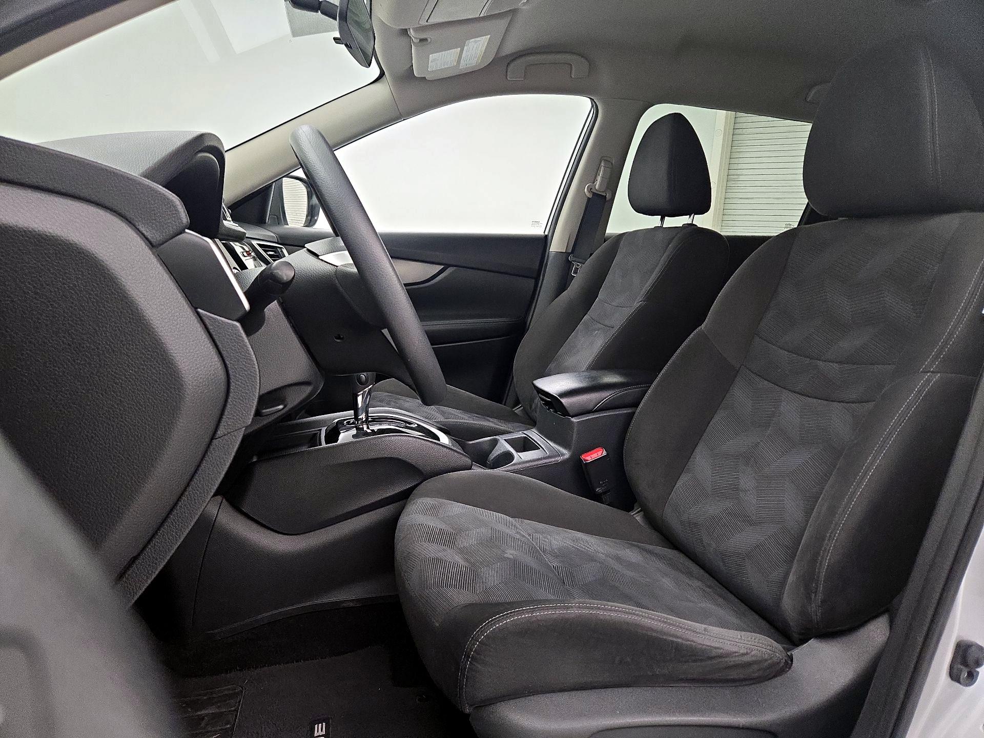 Thumbnail: 2015 Nissan Rogue - 11