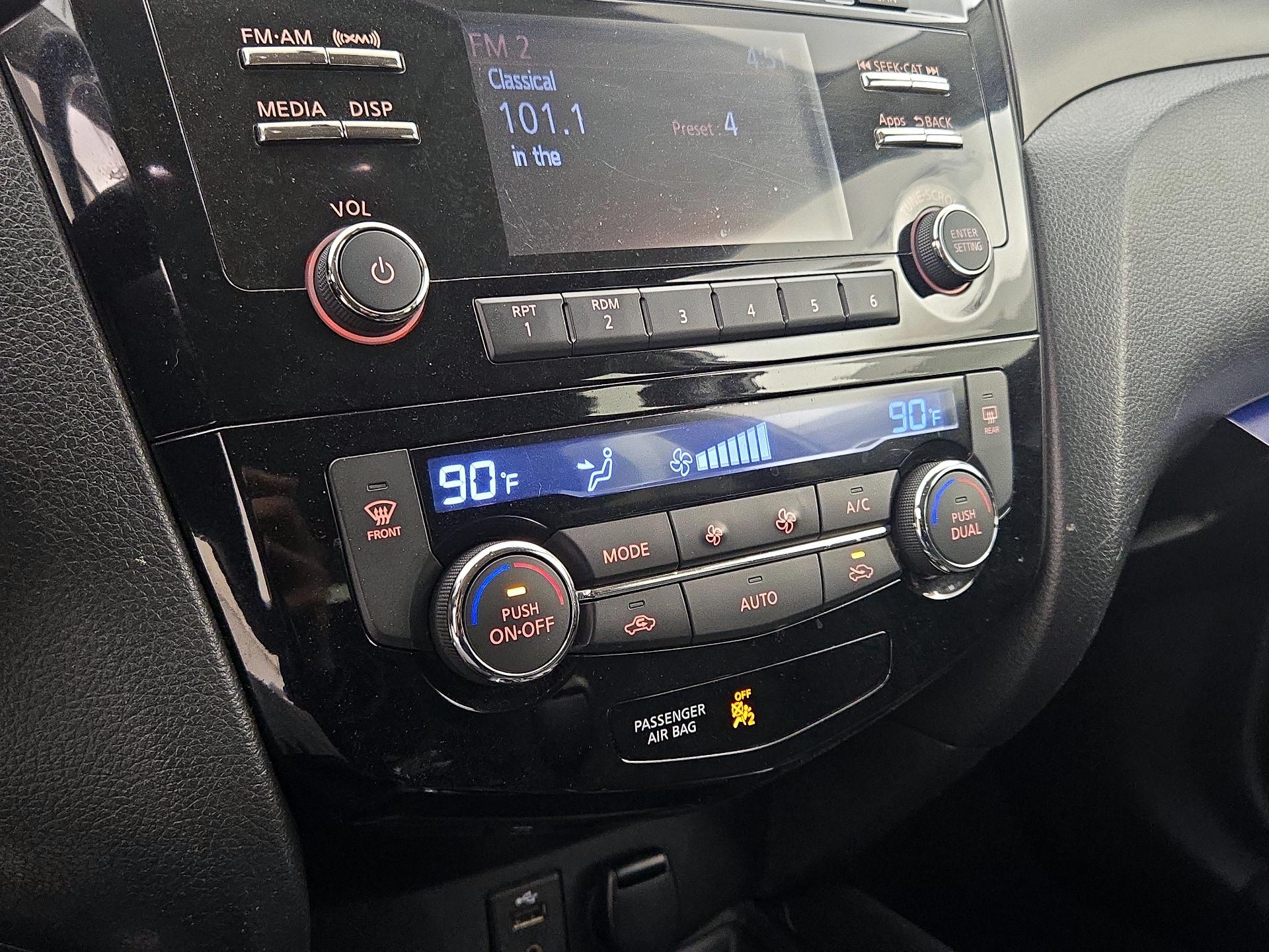 Thumbnail: 2015 Nissan Rogue - 16