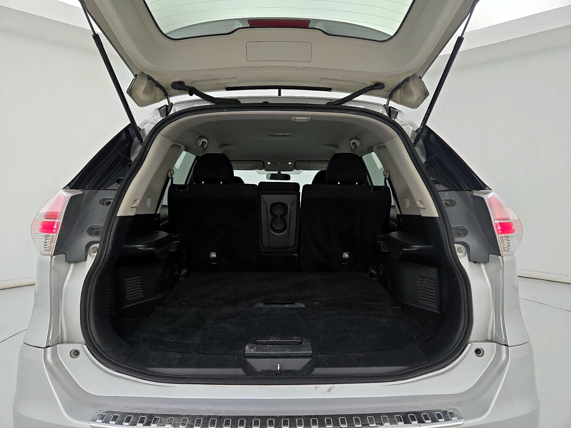 Thumbnail: 2015 Nissan Rogue - 20