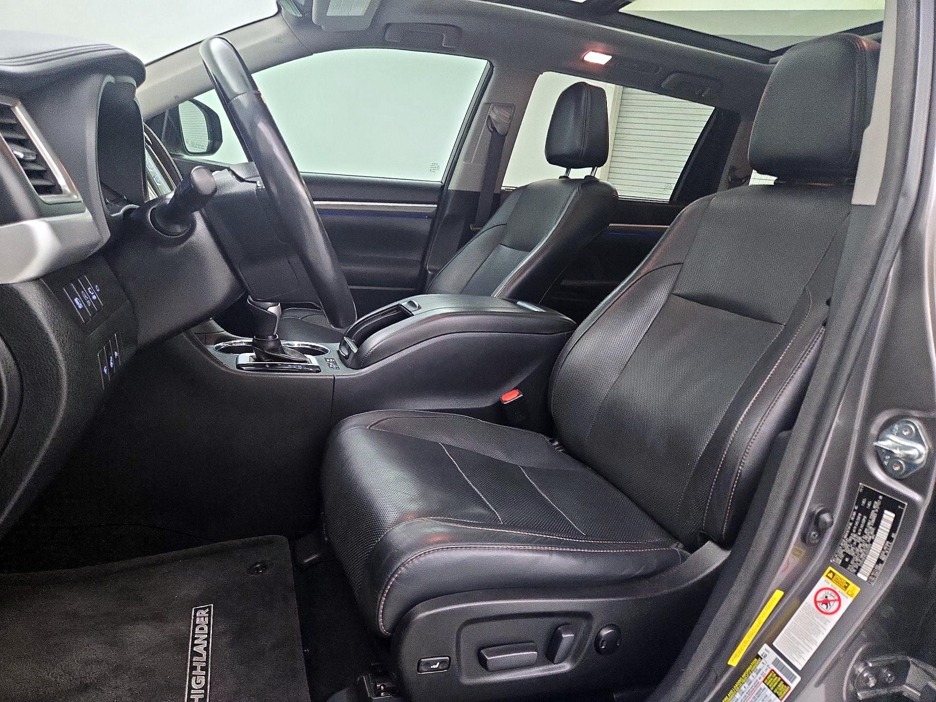 Thumbnail: 2018 Toyota Highlander - 11