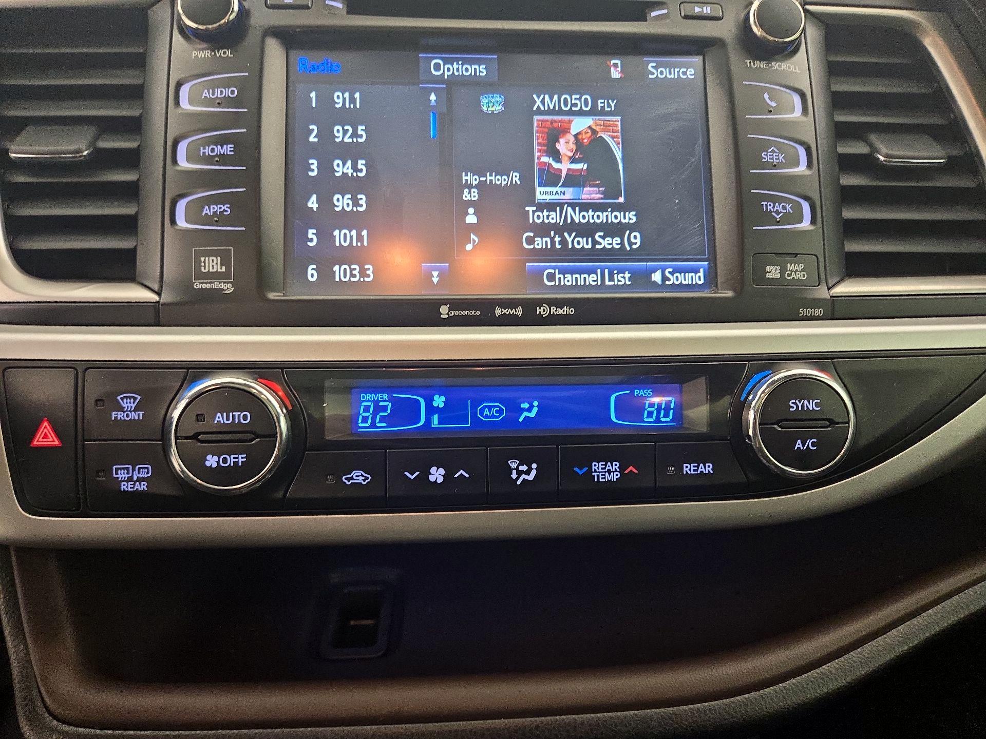 Thumbnail: 2018 Toyota Highlander - 16