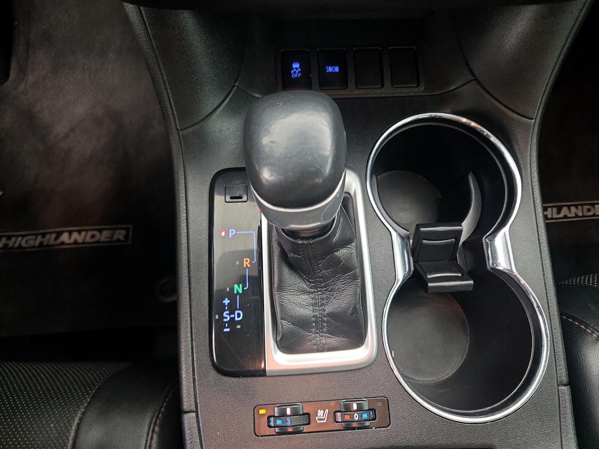 Thumbnail: 2018 Toyota Highlander - 17