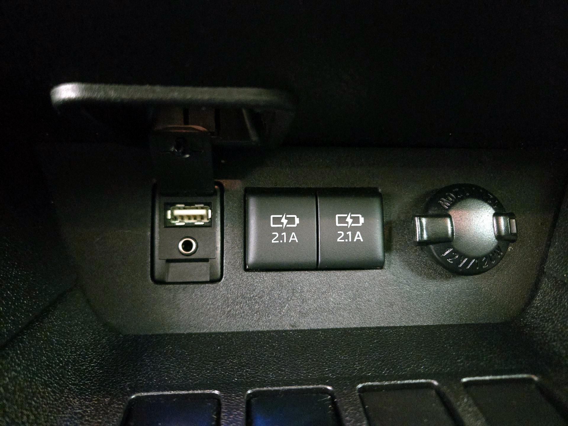 Thumbnail: 2018 Toyota Highlander - 18