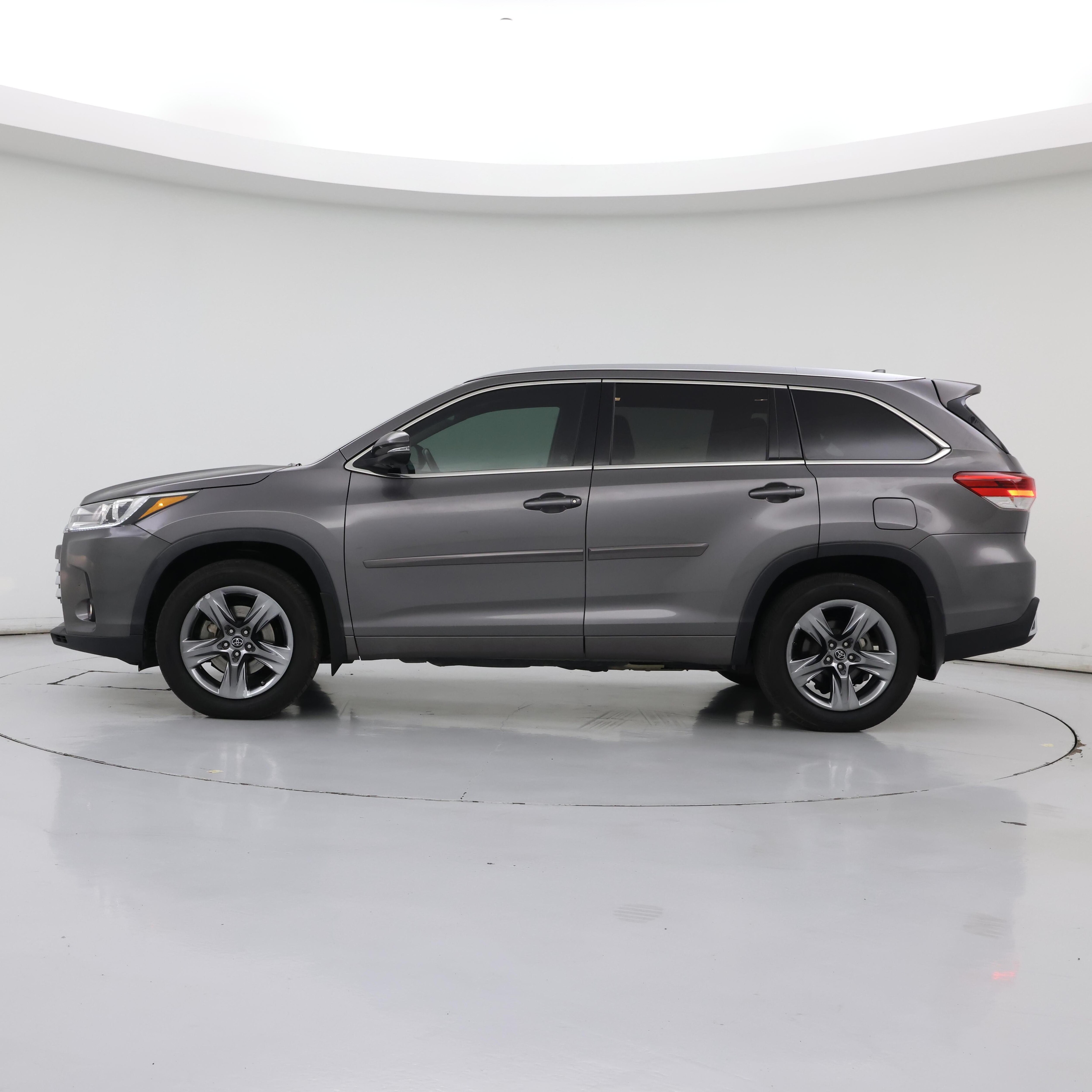 Thumbnail: 2018 Toyota Highlander - 3