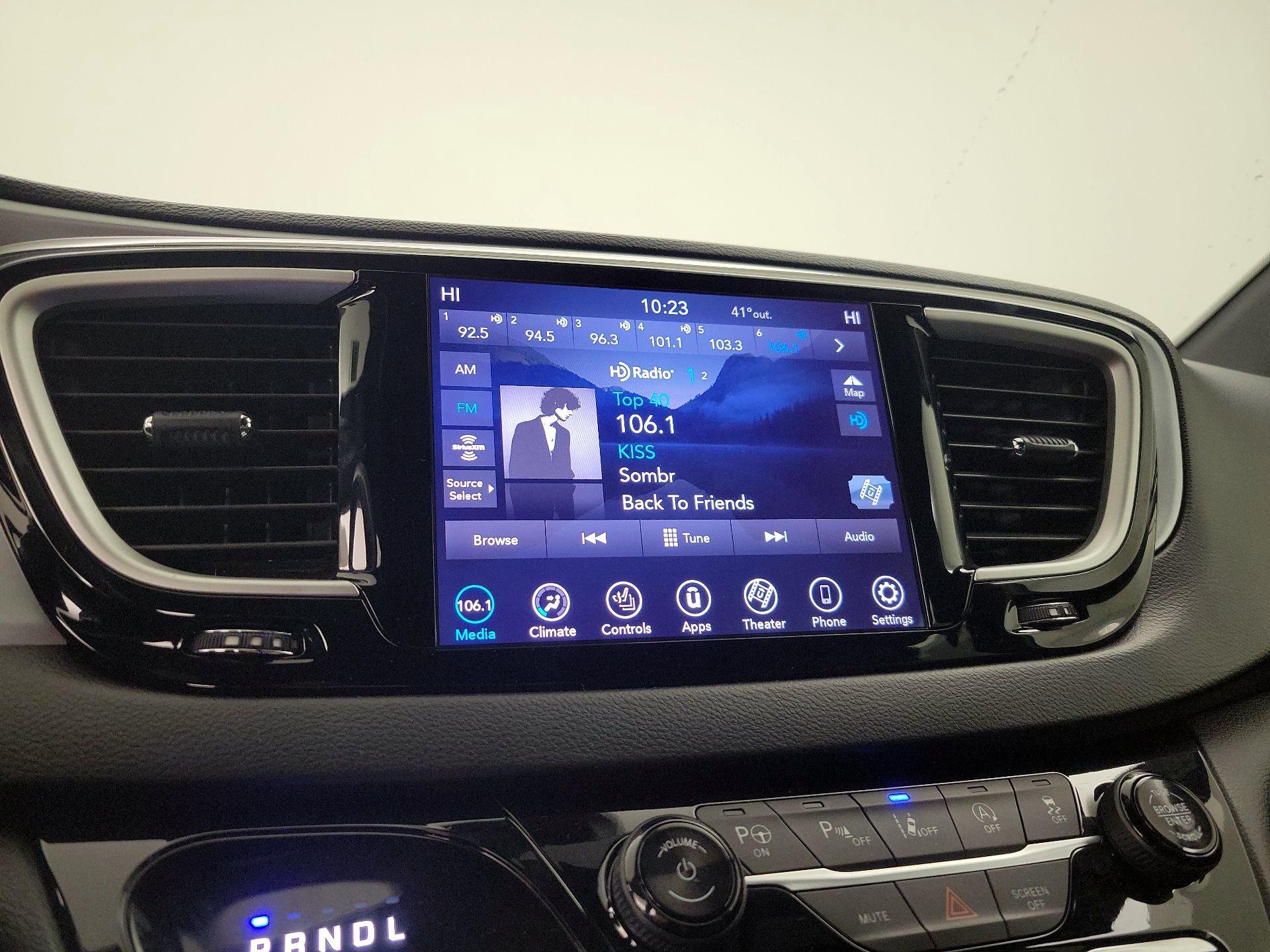 Thumbnail: 2020 Chrysler Pacifica - 15