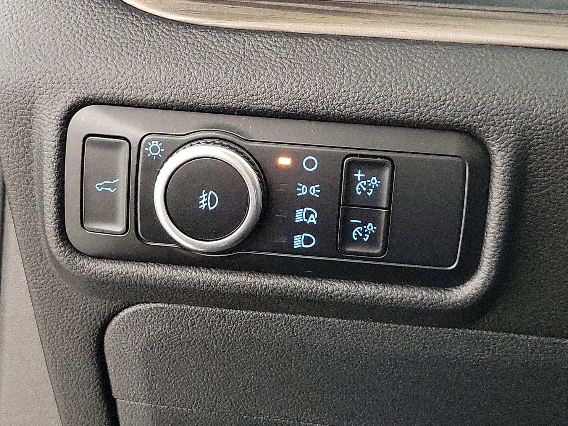 Thumbnail: 2023 Ford Explorer - 13