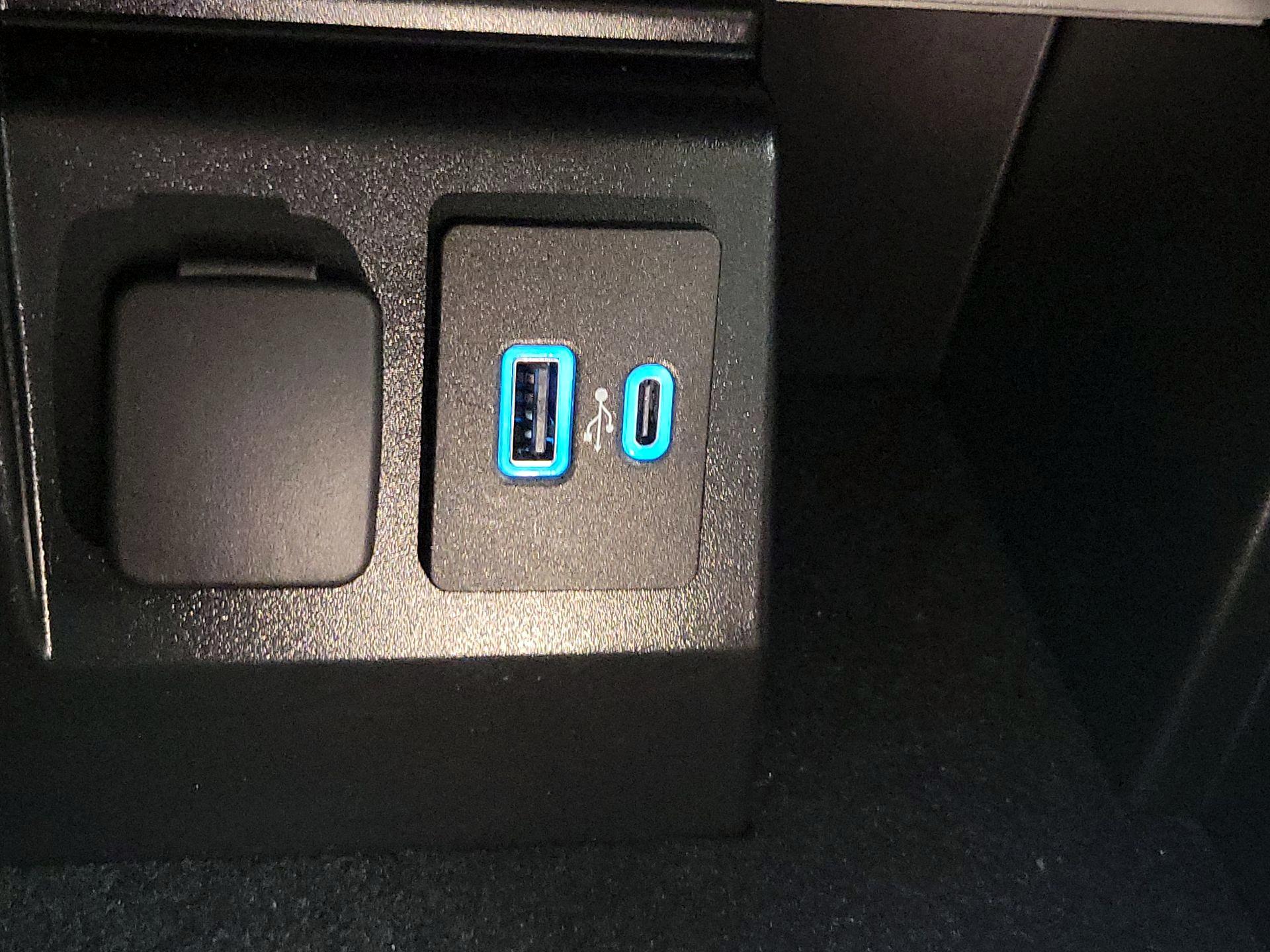 Thumbnail: 2023 Ford Explorer - 19