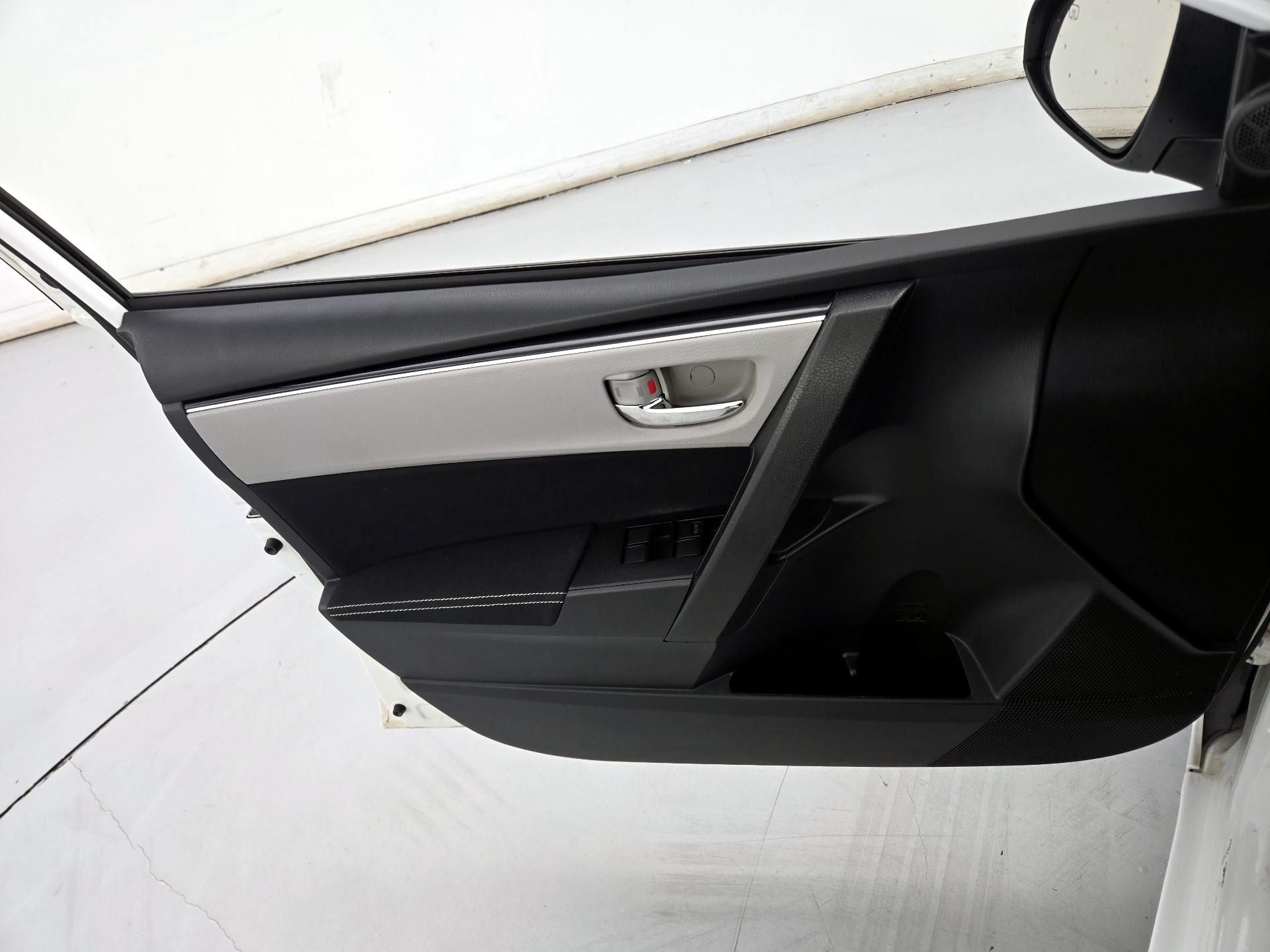 Thumbnail: 2019 Toyota Corolla - 12