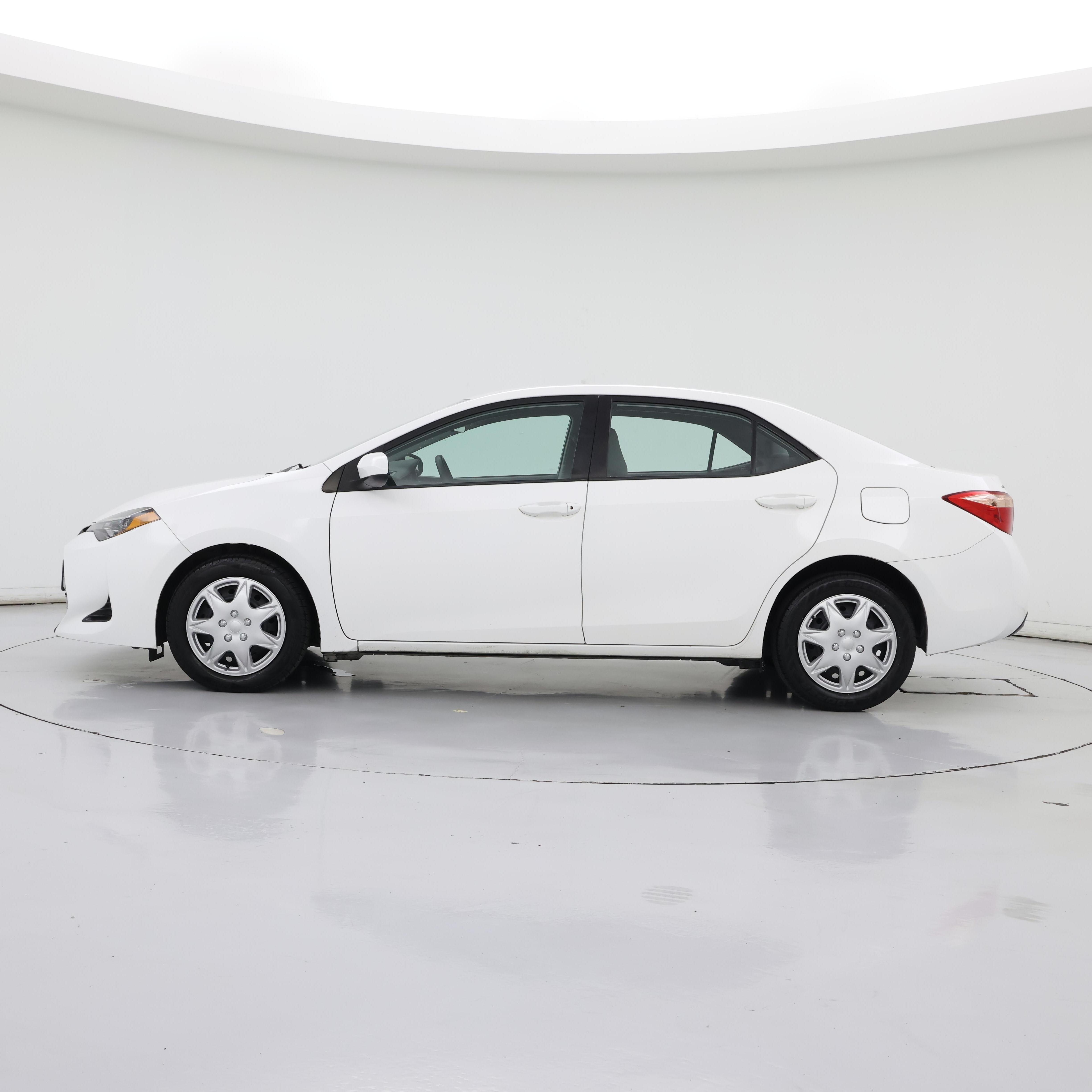 Thumbnail: 2019 Toyota Corolla - 3