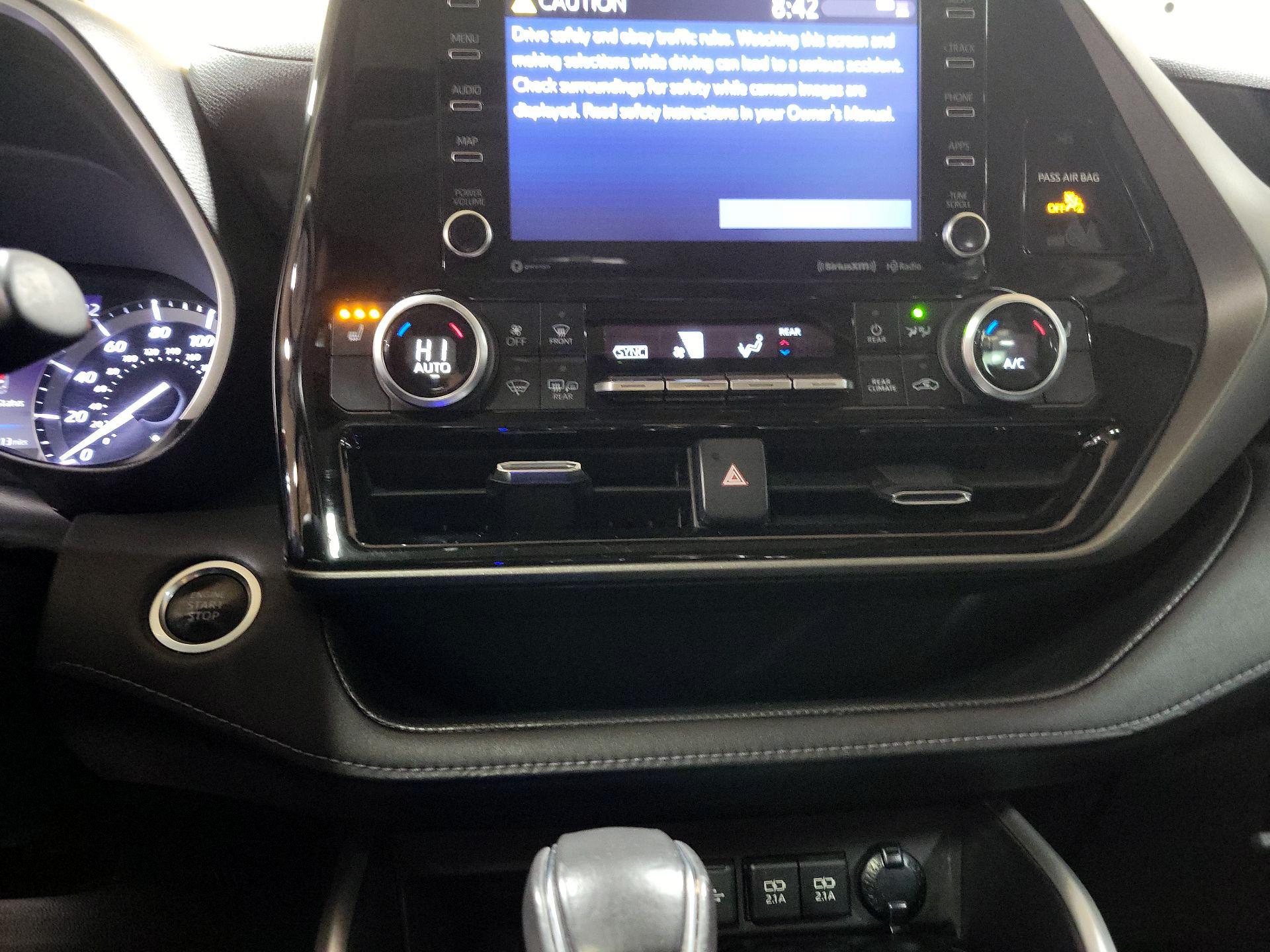 Thumbnail: 2021 Toyota Highlander - 16