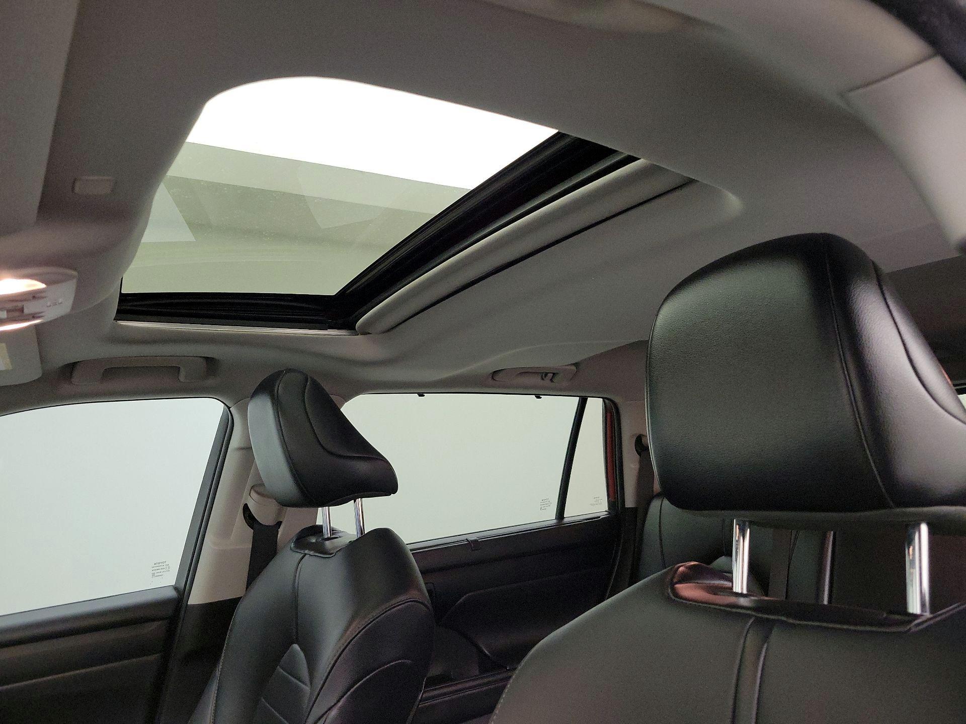 Thumbnail: 2021 Toyota Highlander - 18