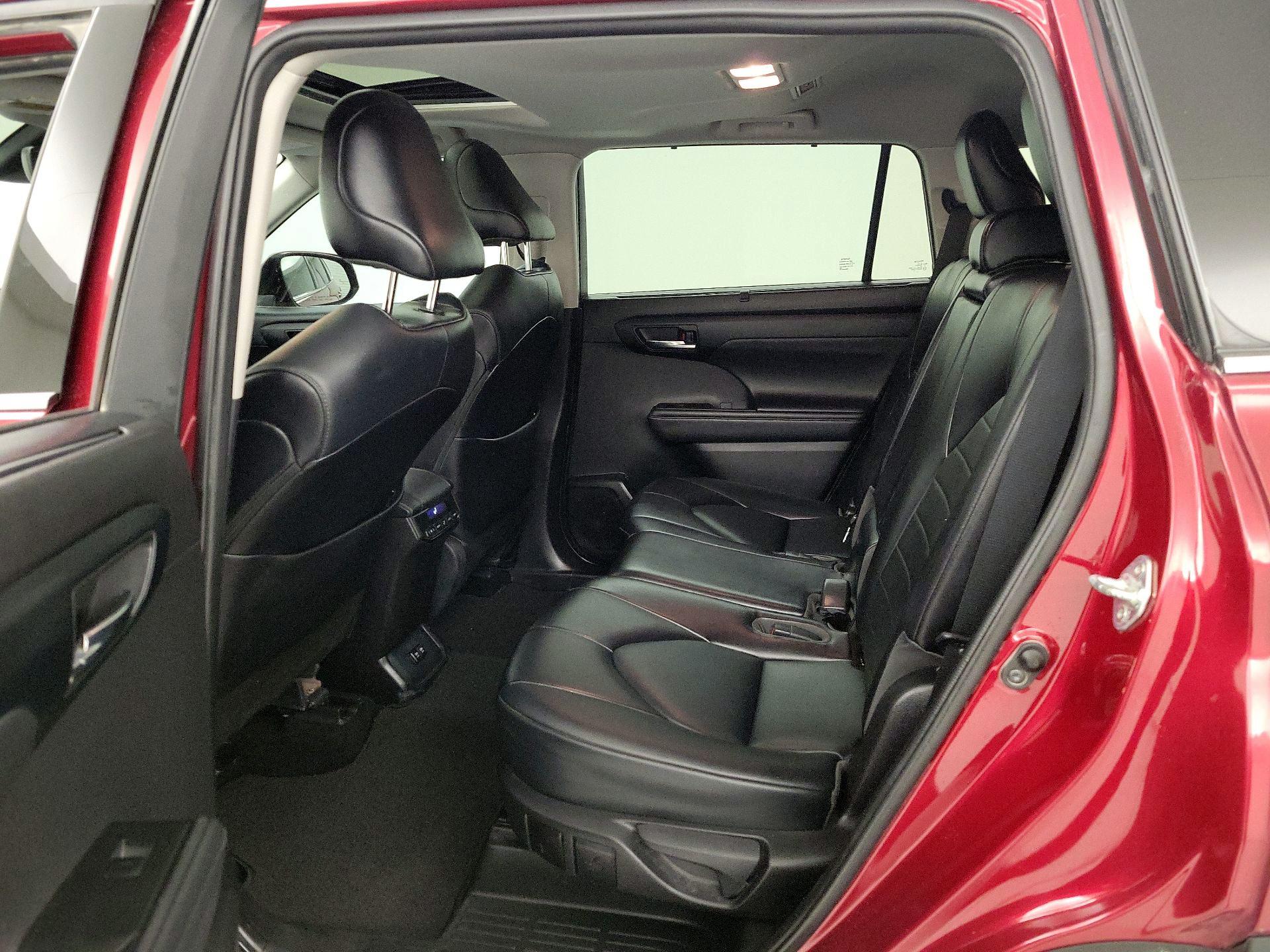 Thumbnail: 2021 Toyota Highlander - 19