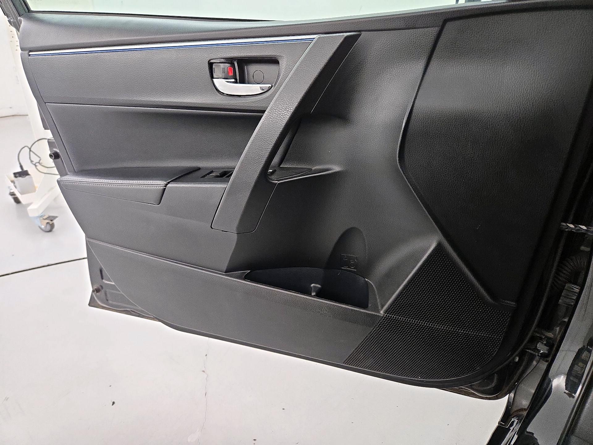 Thumbnail: 2016 Toyota Corolla - 12