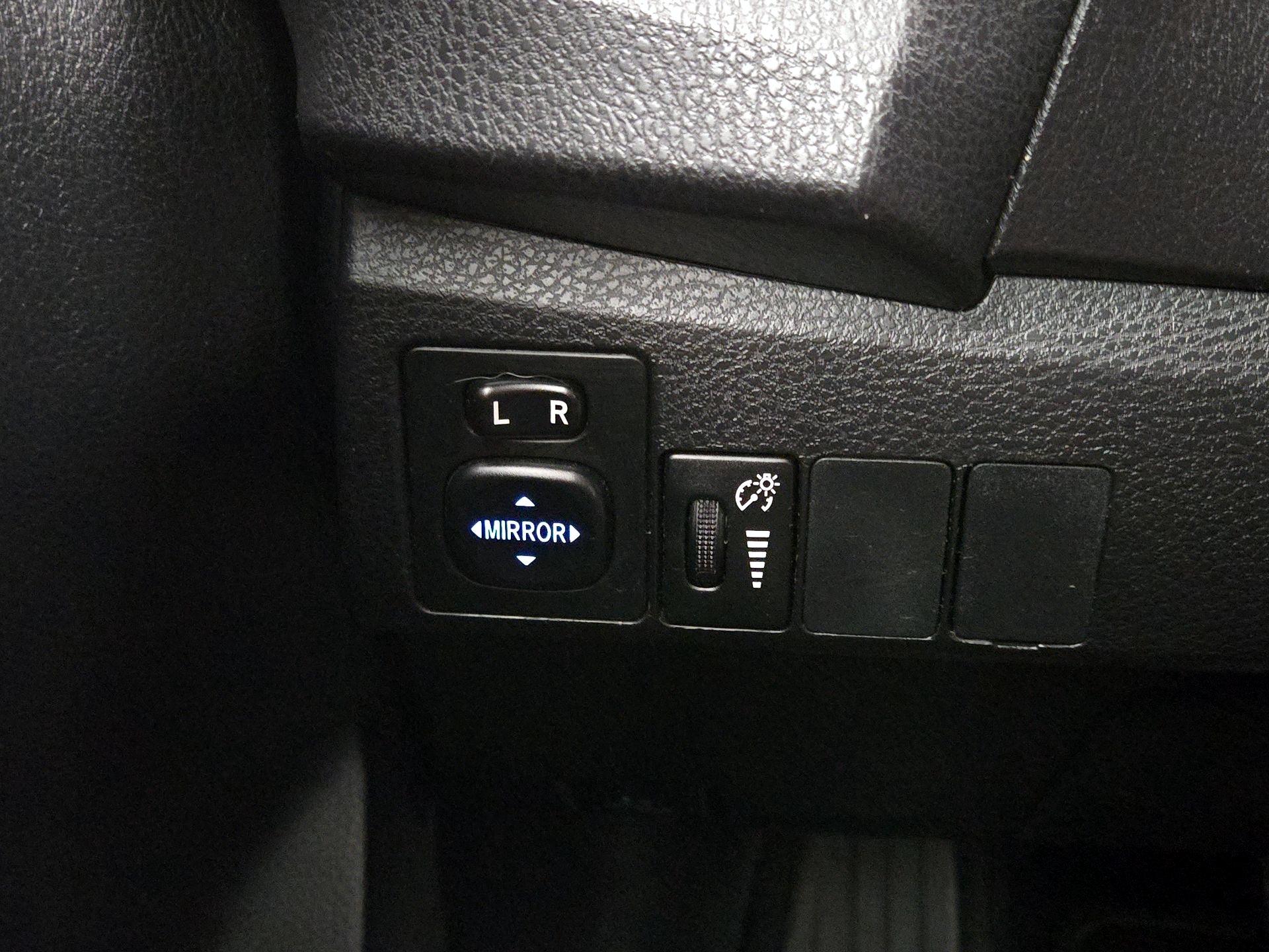 Thumbnail: 2016 Toyota Corolla - 13