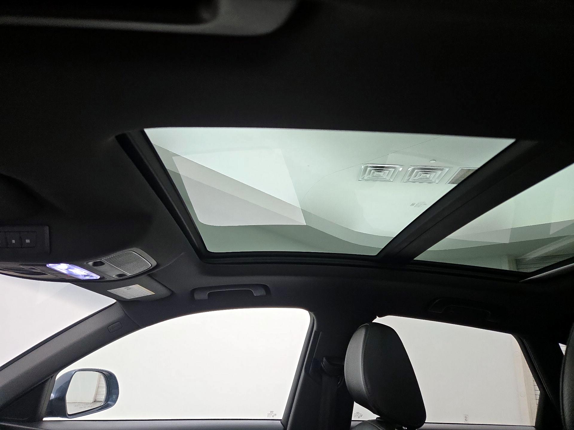 Thumbnail: 2018 Audi Q3 - 18