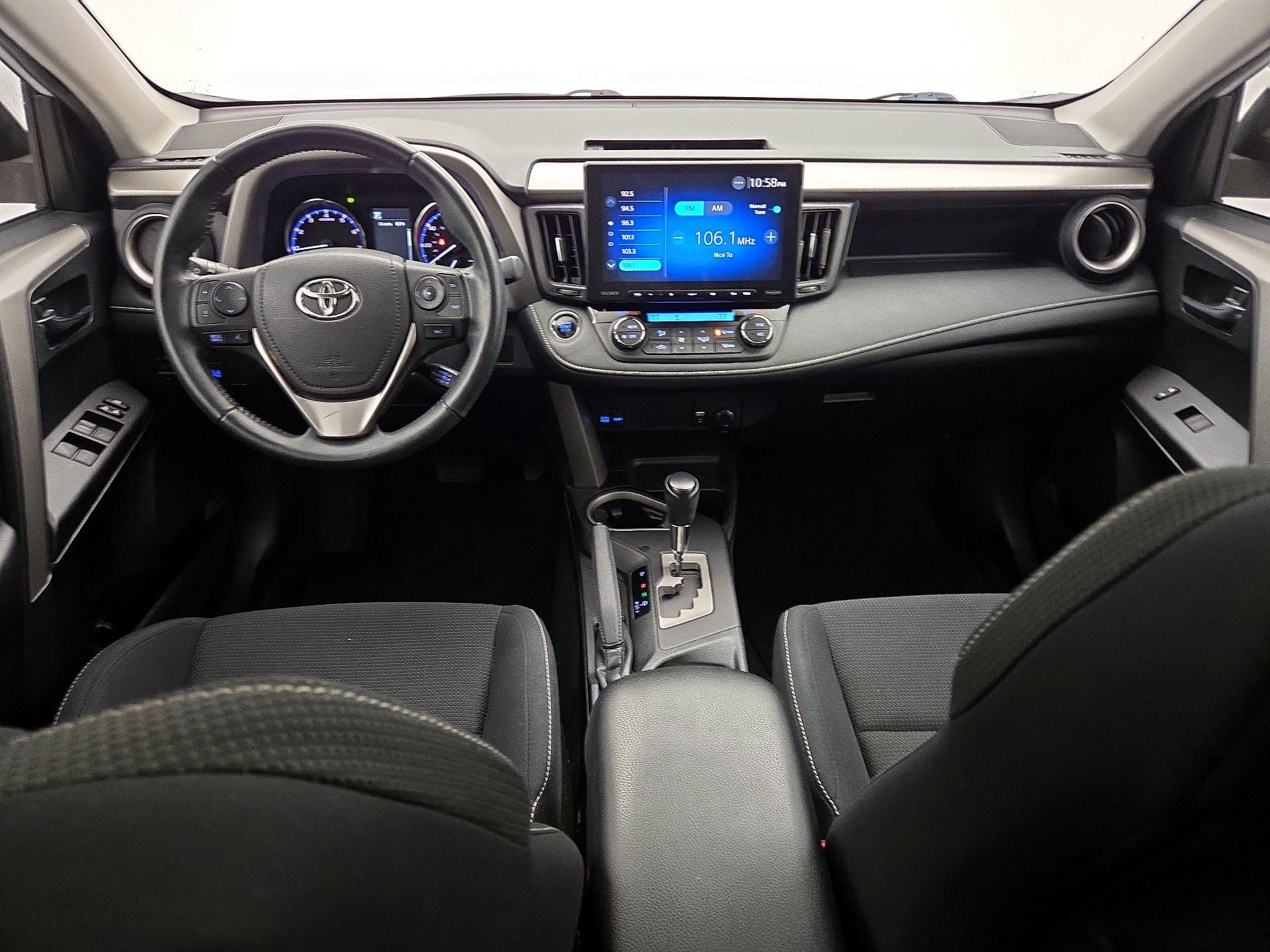 Thumbnail: 2016 Toyota RAV4 - 9