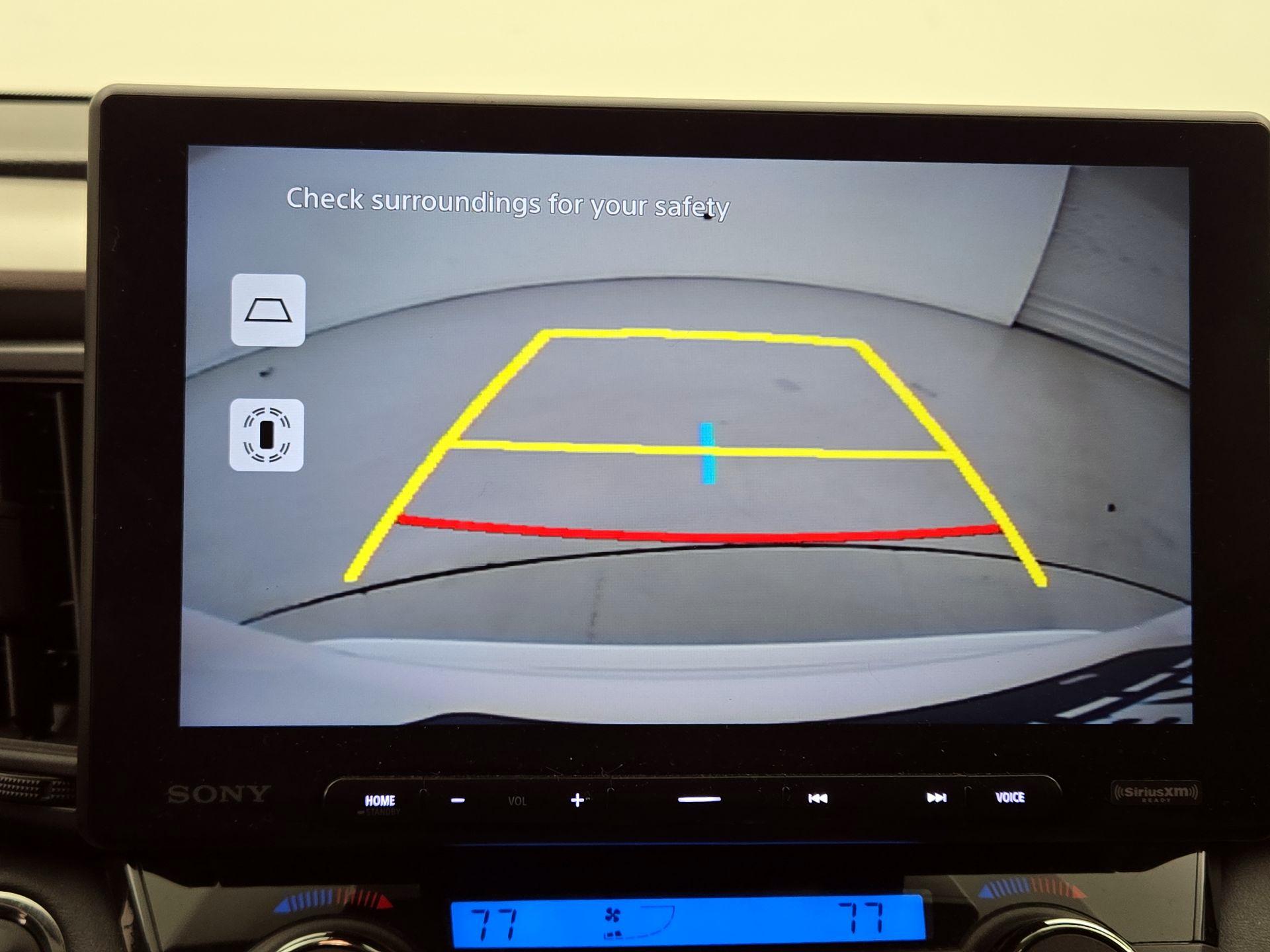 Thumbnail: 2016 Toyota RAV4 - 14