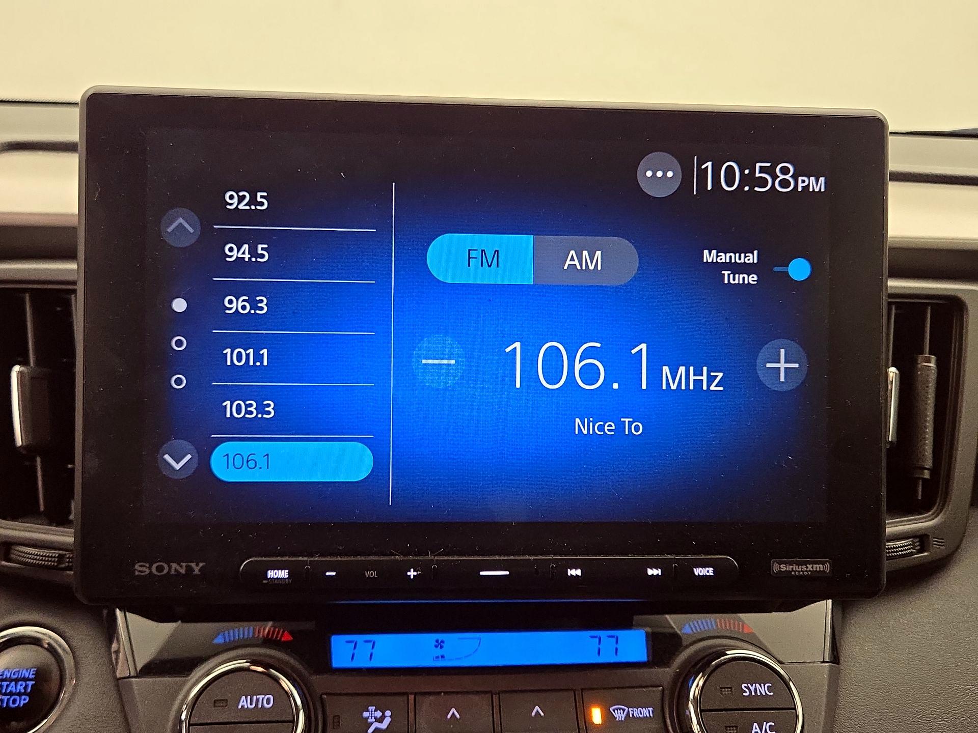 Thumbnail: 2016 Toyota RAV4 - 15