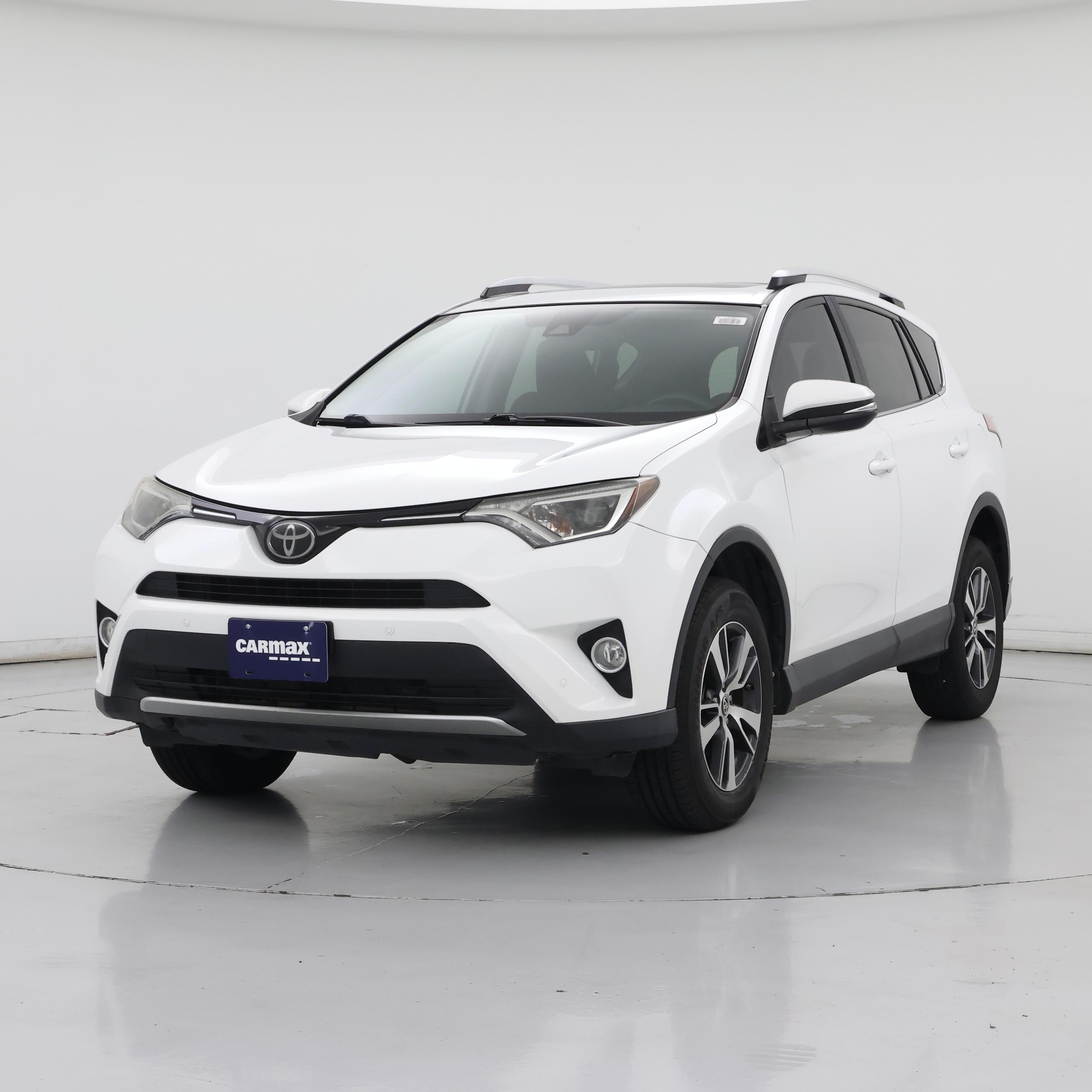 Thumbnail: 2016 Toyota RAV4 - 4
