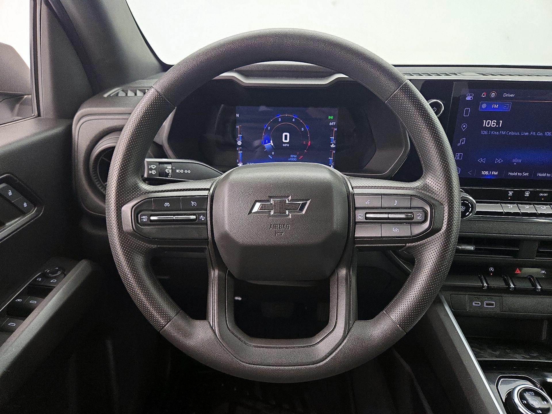 Thumbnail: 2023 Chevrolet Colorado - 10