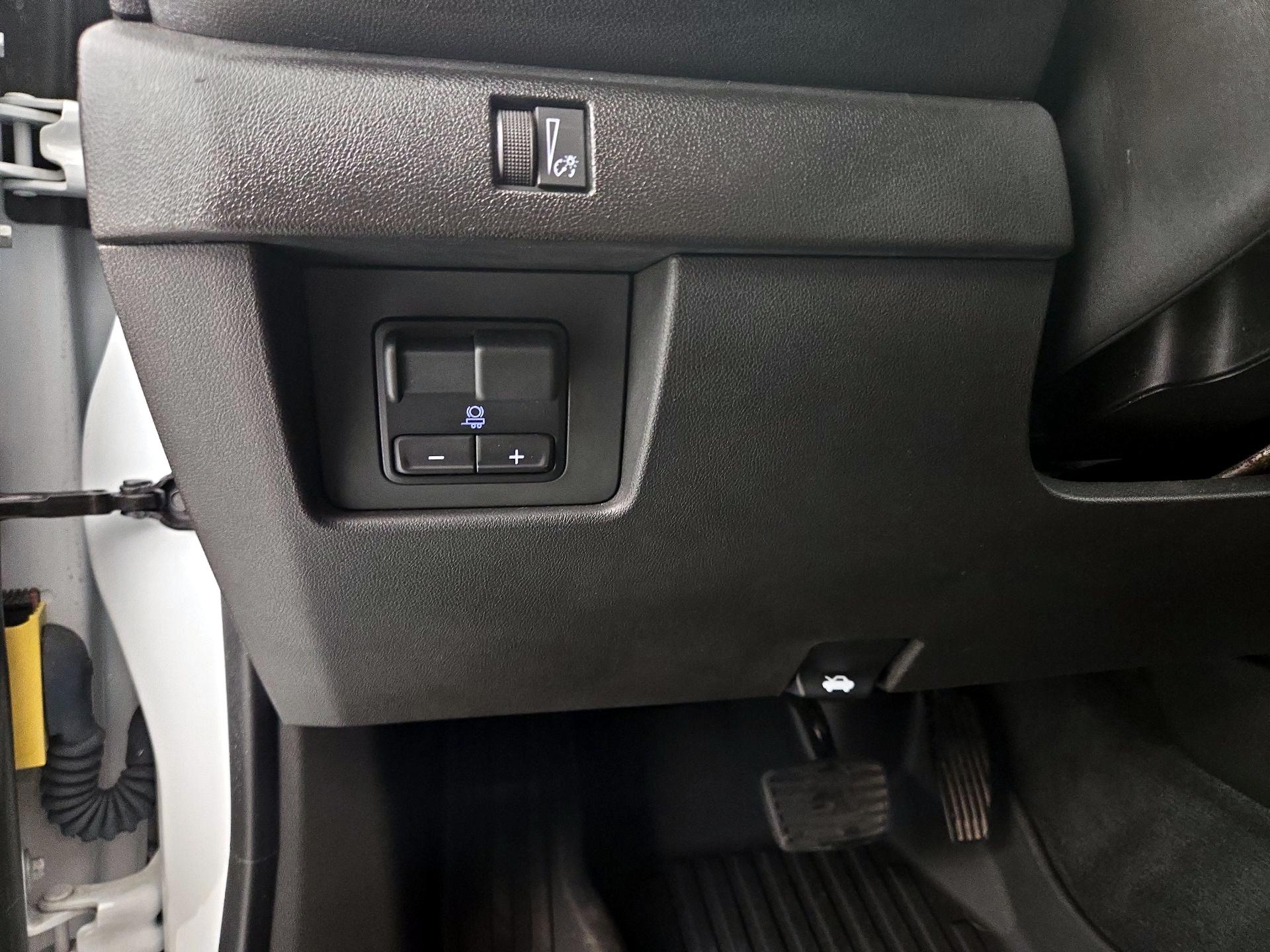 Thumbnail: 2023 Chevrolet Colorado - 13