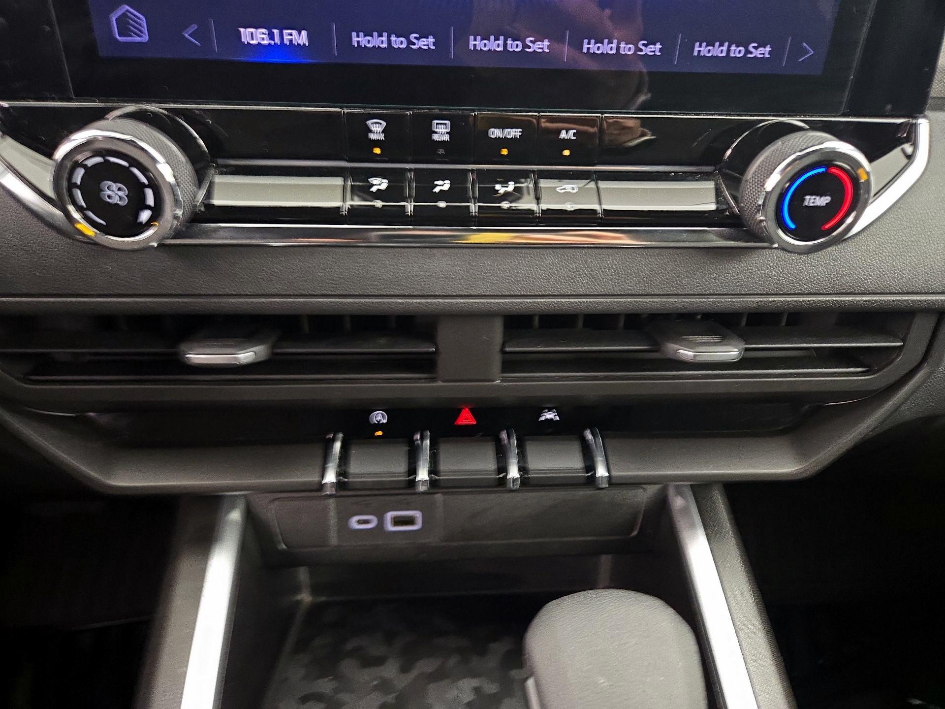 Thumbnail: 2023 Chevrolet Colorado - 16