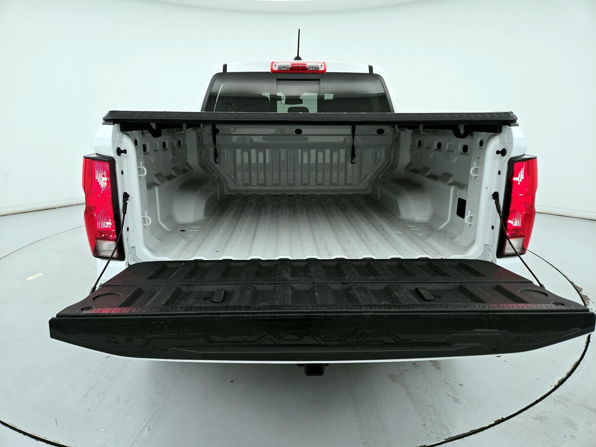 Thumbnail: 2023 Chevrolet Colorado - 20