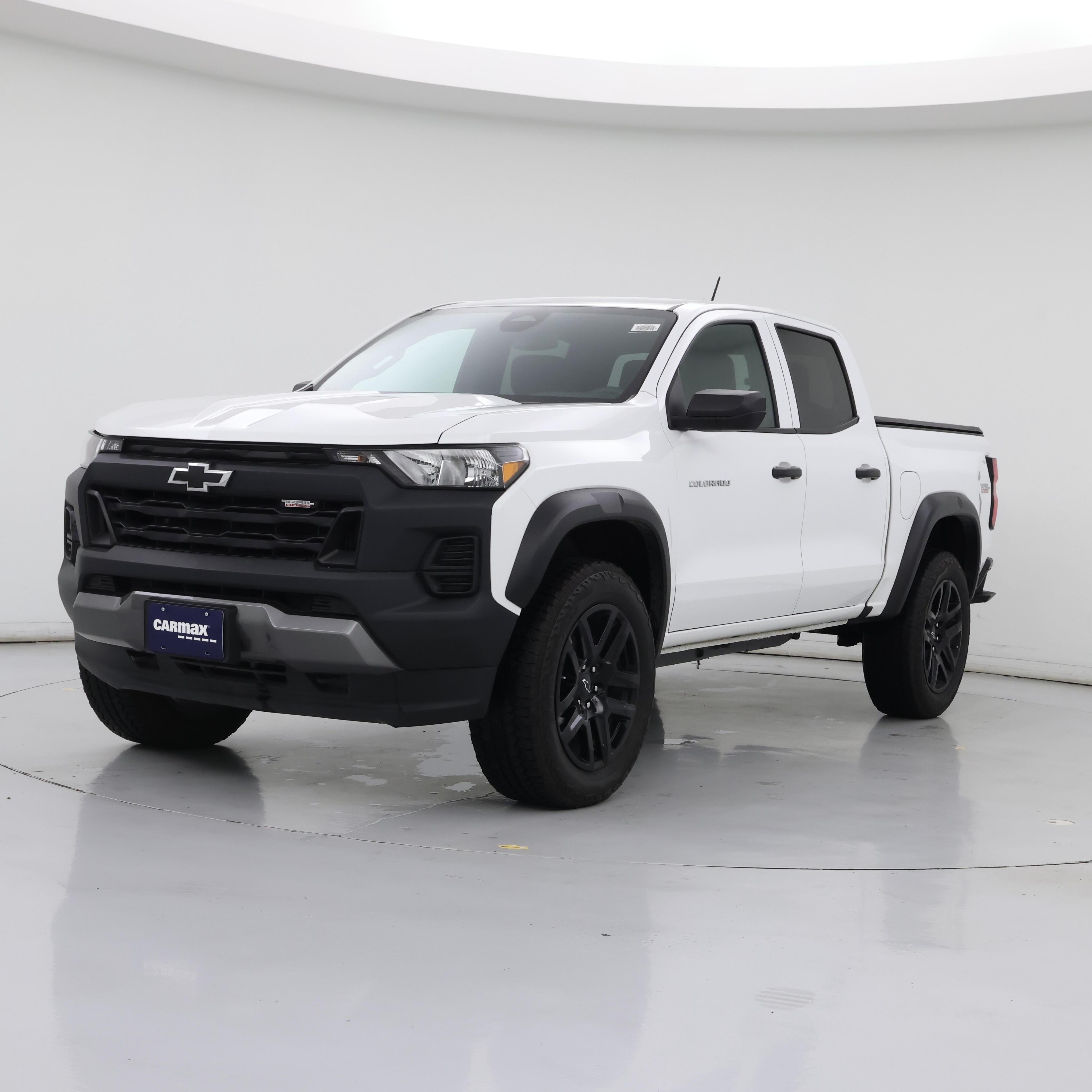 Thumbnail: 2023 Chevrolet Colorado - 4