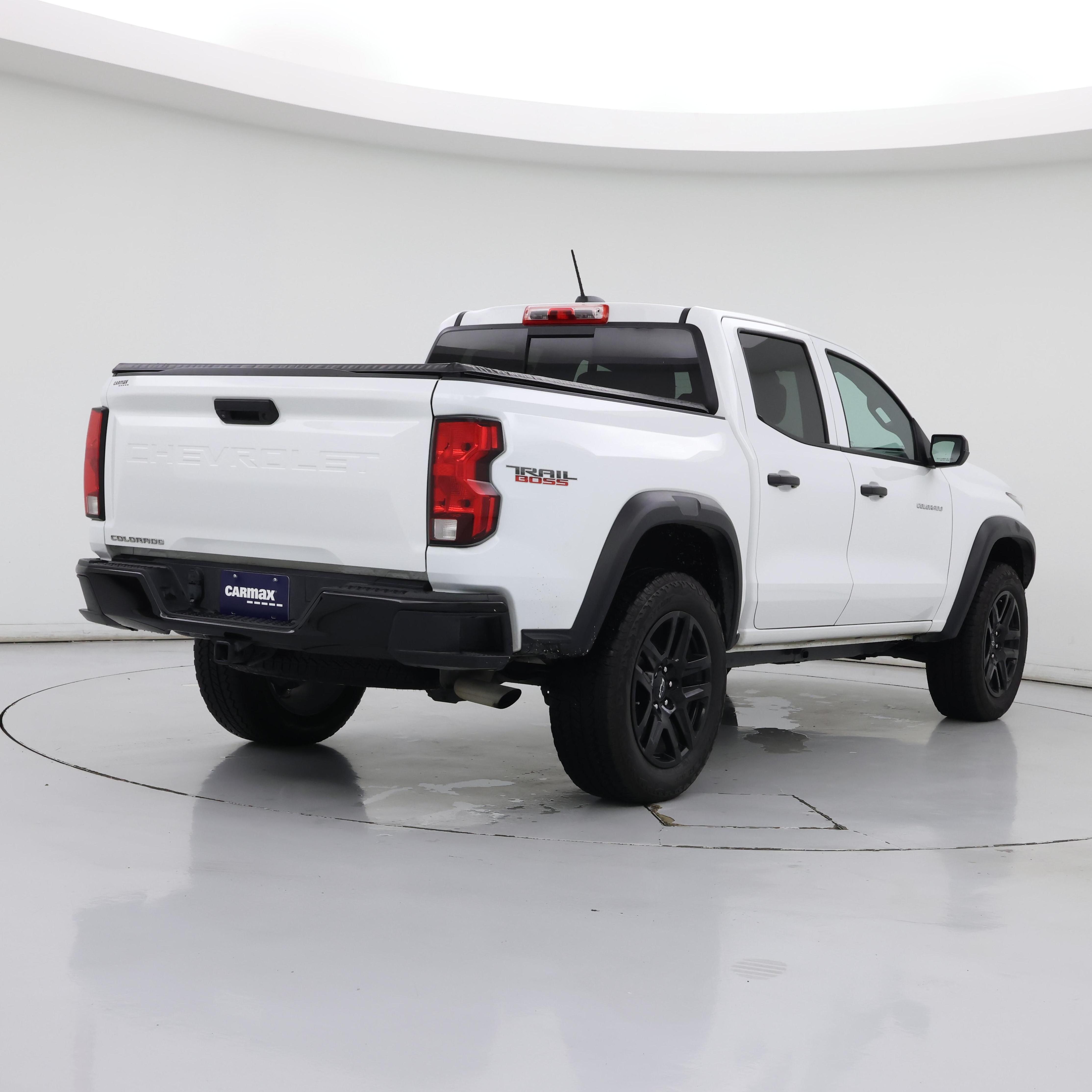 Thumbnail: 2023 Chevrolet Colorado - 8