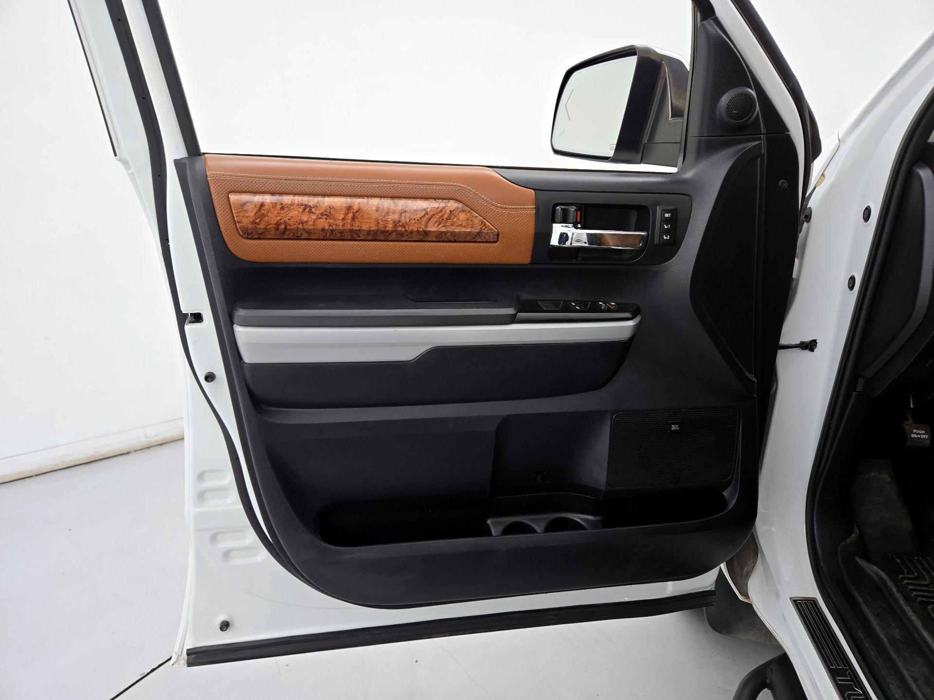 Thumbnail: 2019 Toyota Tundra - 12