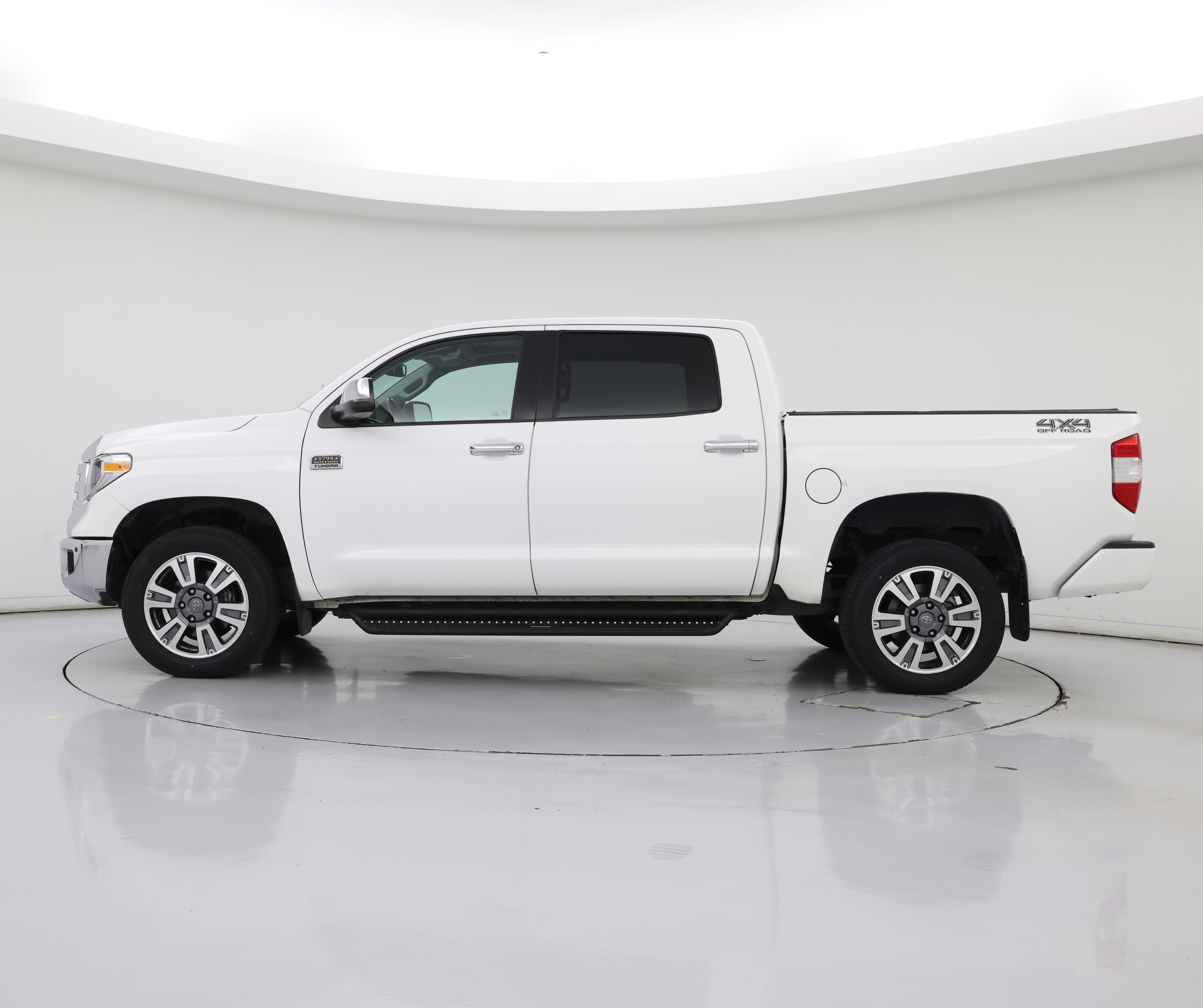 Thumbnail: 2019 Toyota Tundra - 3