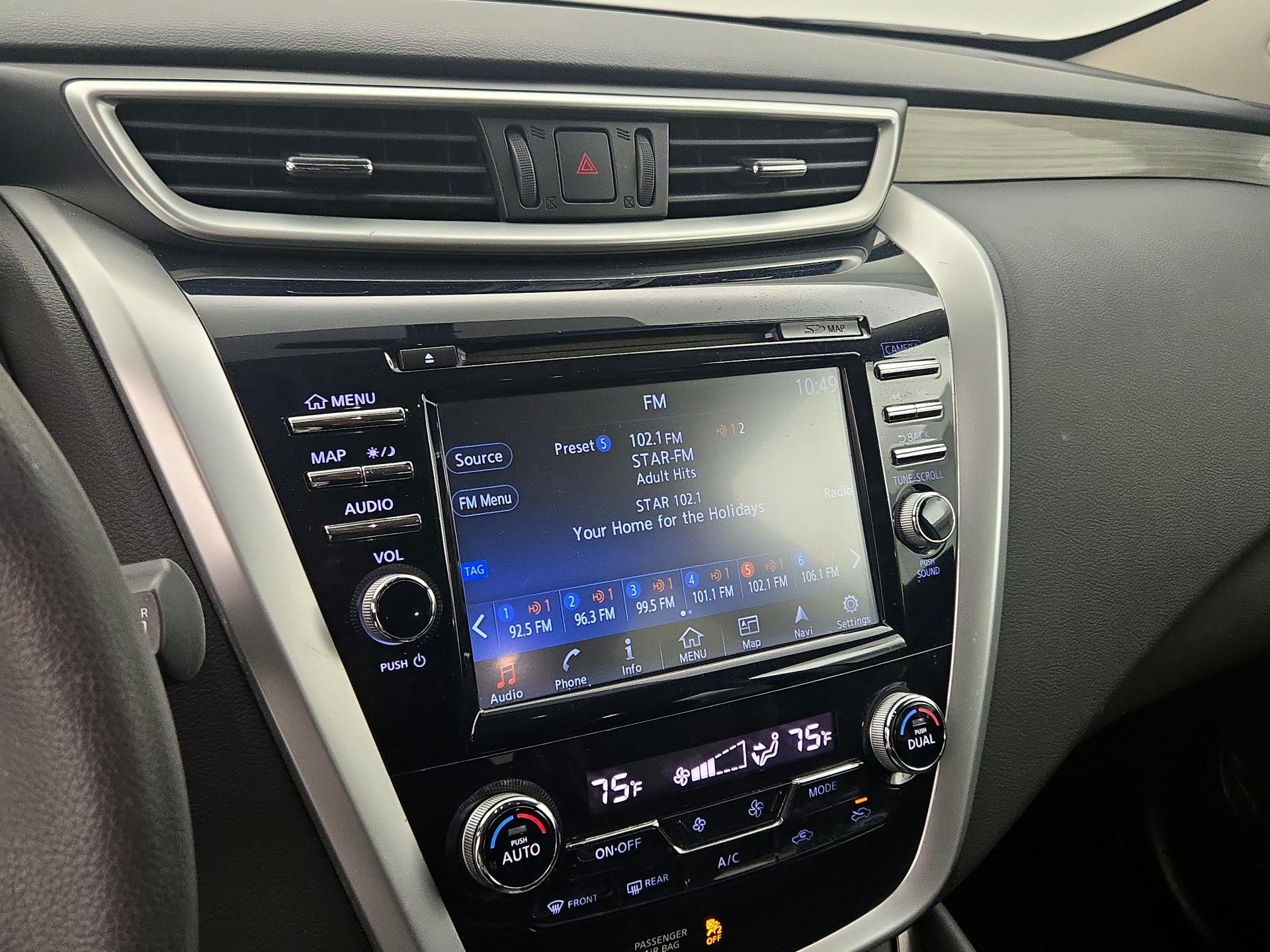 Thumbnail: 2017 Nissan Murano - 16