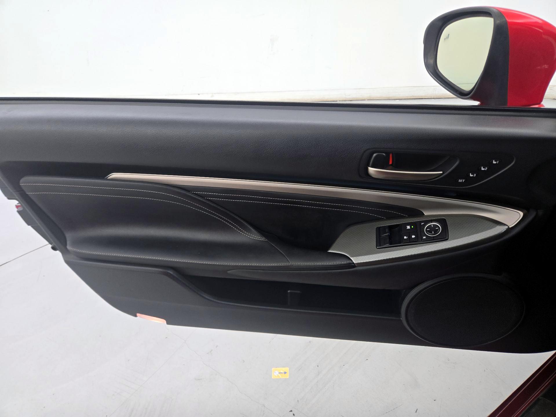 Thumbnail: 2015 Lexus RC - 12