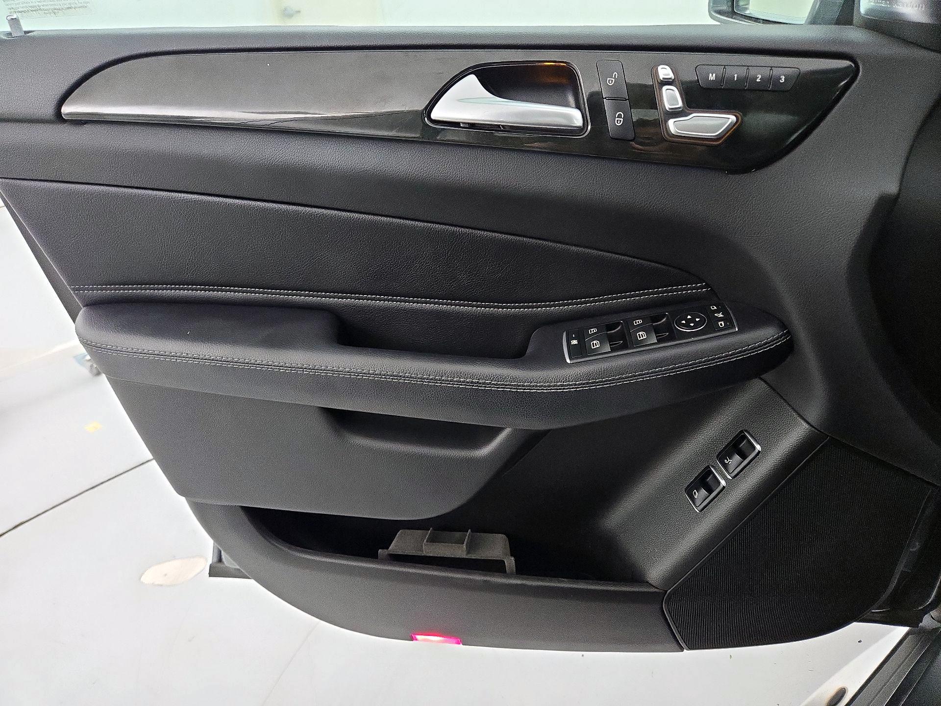 Thumbnail: 2019 Mercedes-Benz GLS - 12