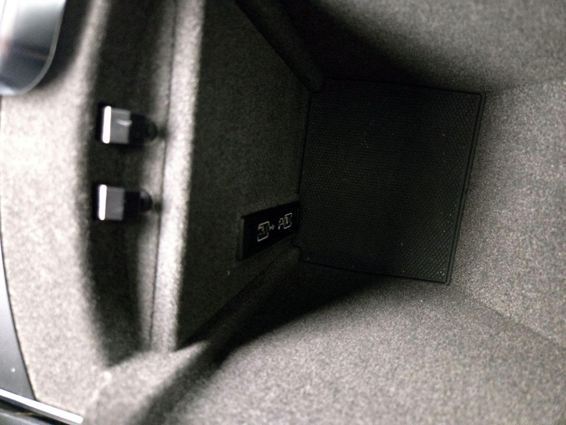 Thumbnail: 2019 Mercedes-Benz GLS - 19