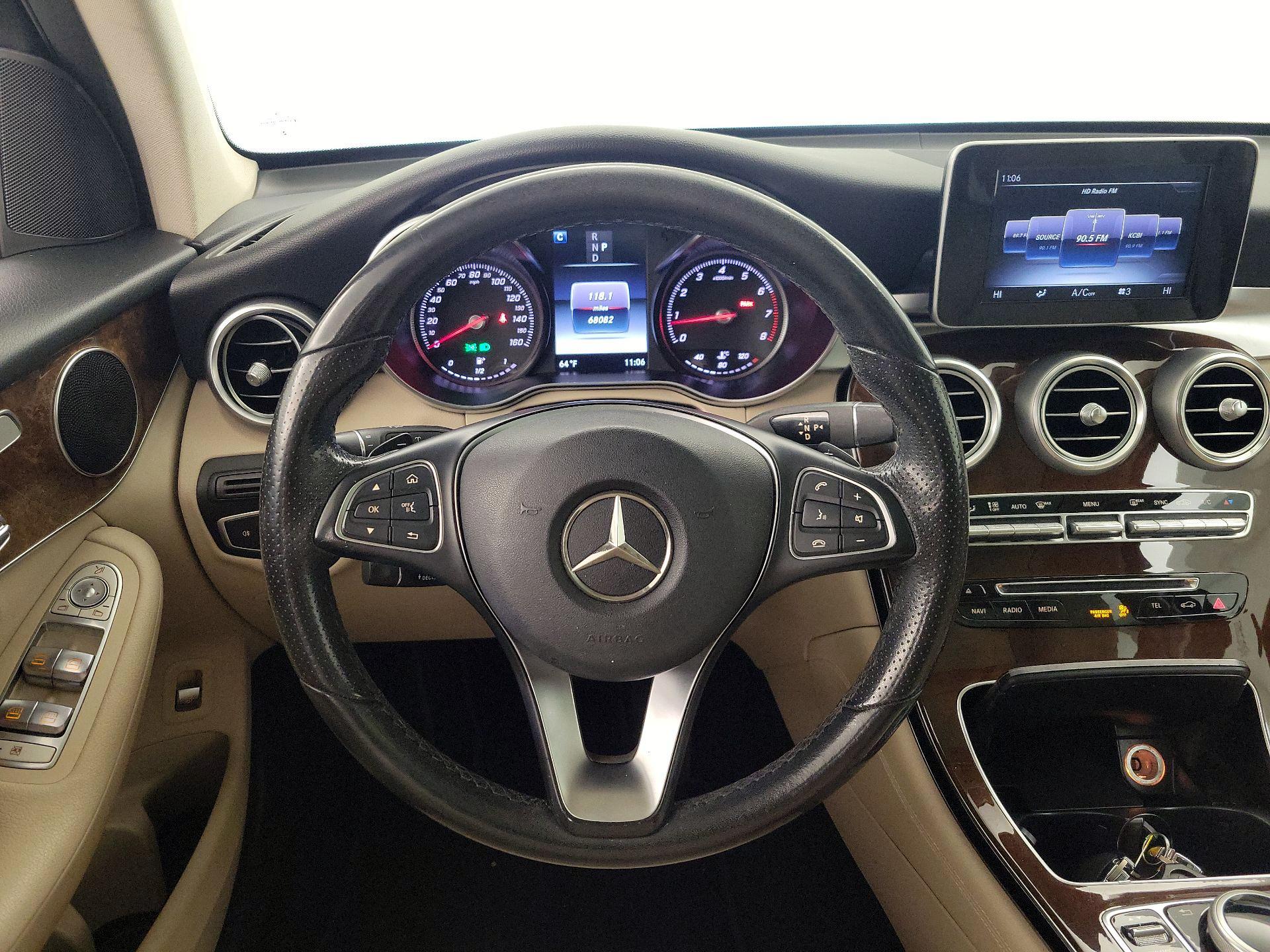 Thumbnail: 2017 Mercedes-Benz GLC - 10