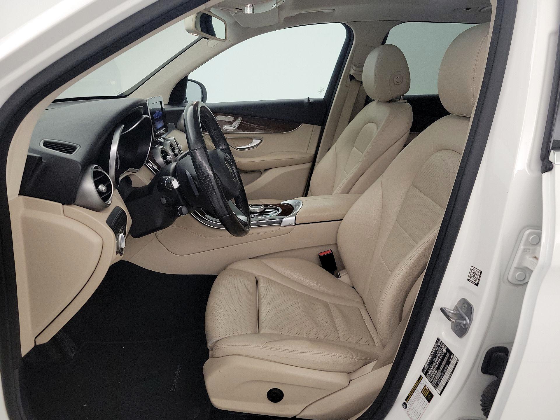 Thumbnail: 2017 Mercedes-Benz GLC - 11