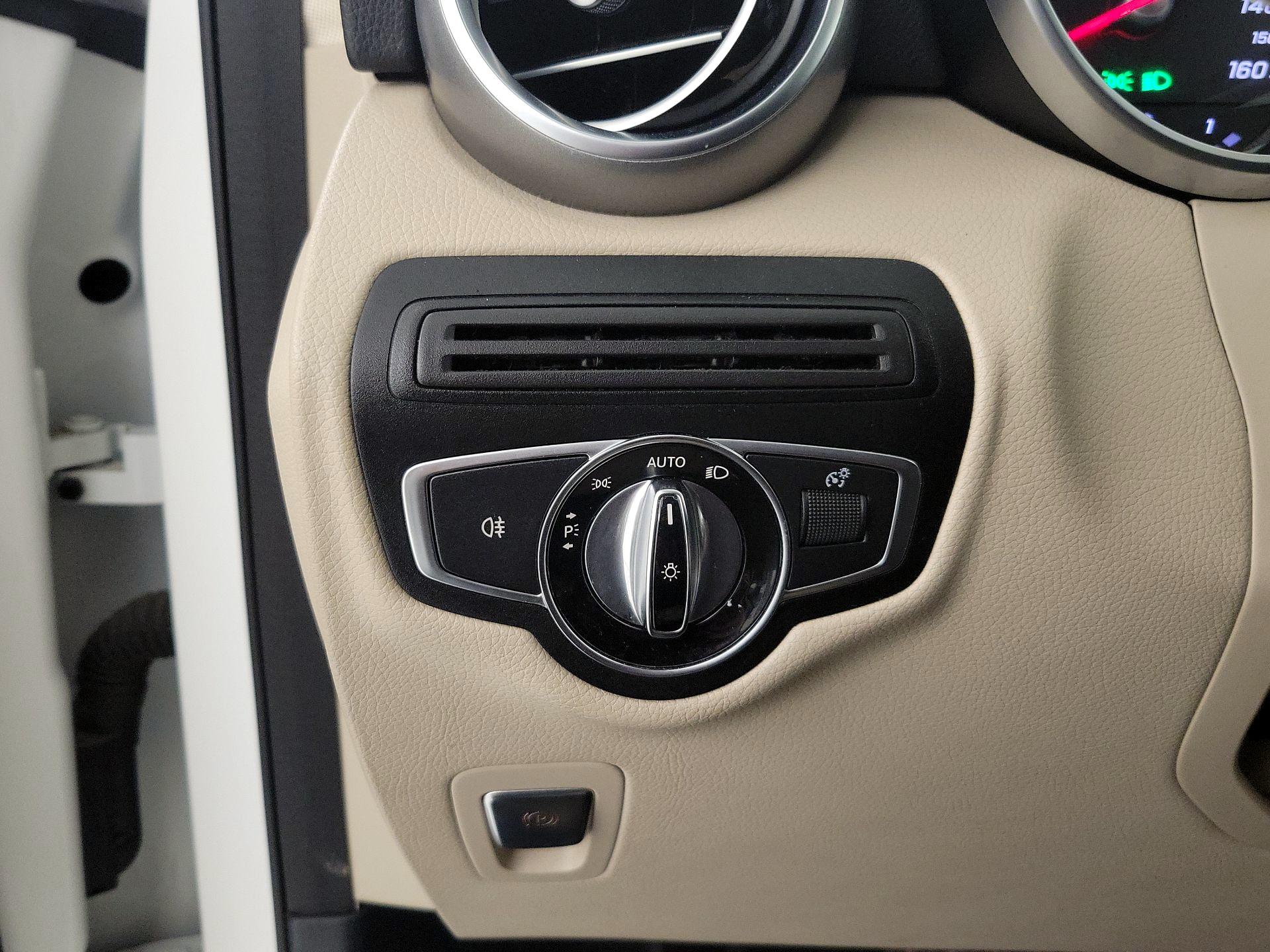 Thumbnail: 2017 Mercedes-Benz GLC - 13