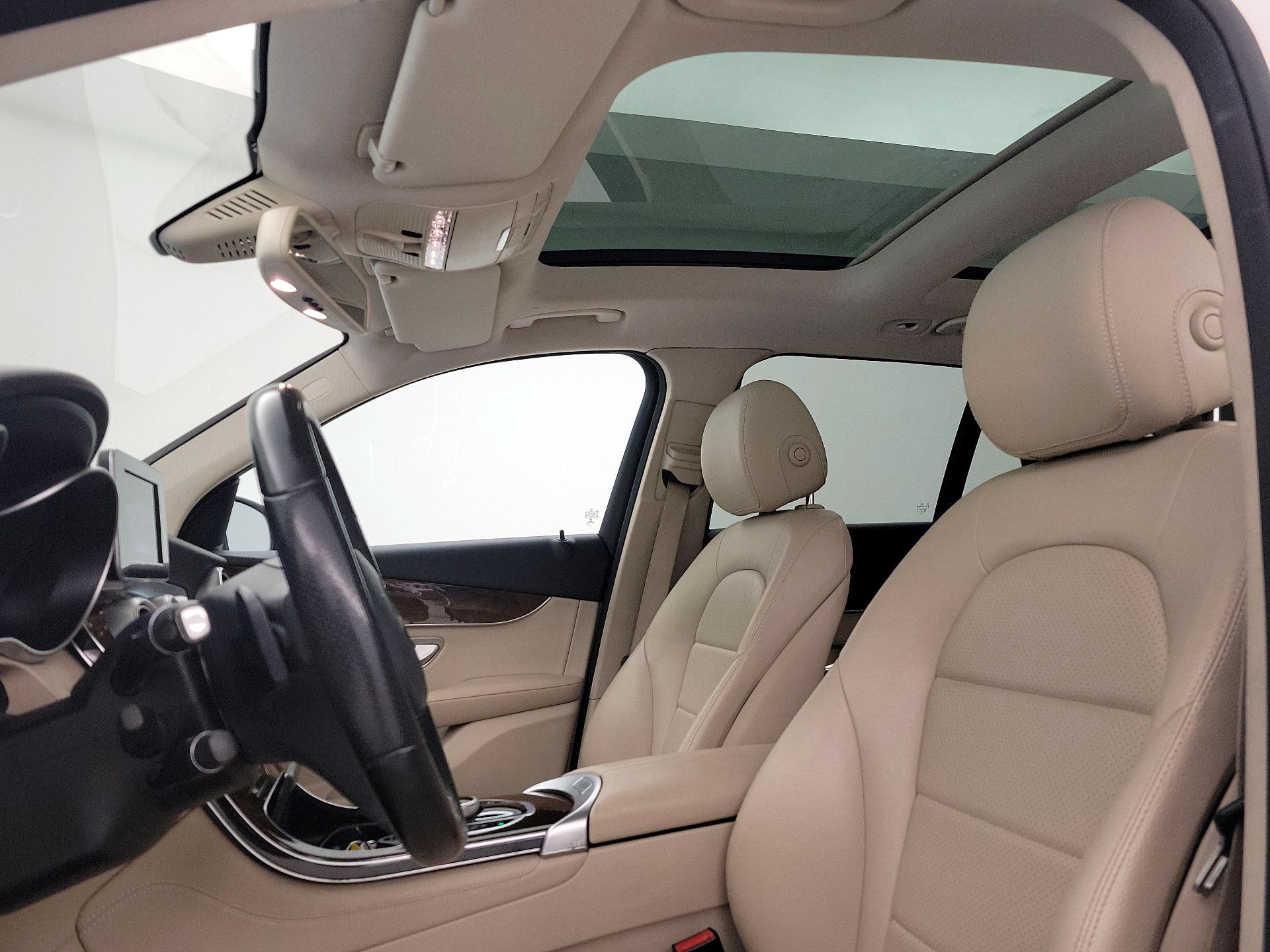 Thumbnail: 2017 Mercedes-Benz GLC - 18