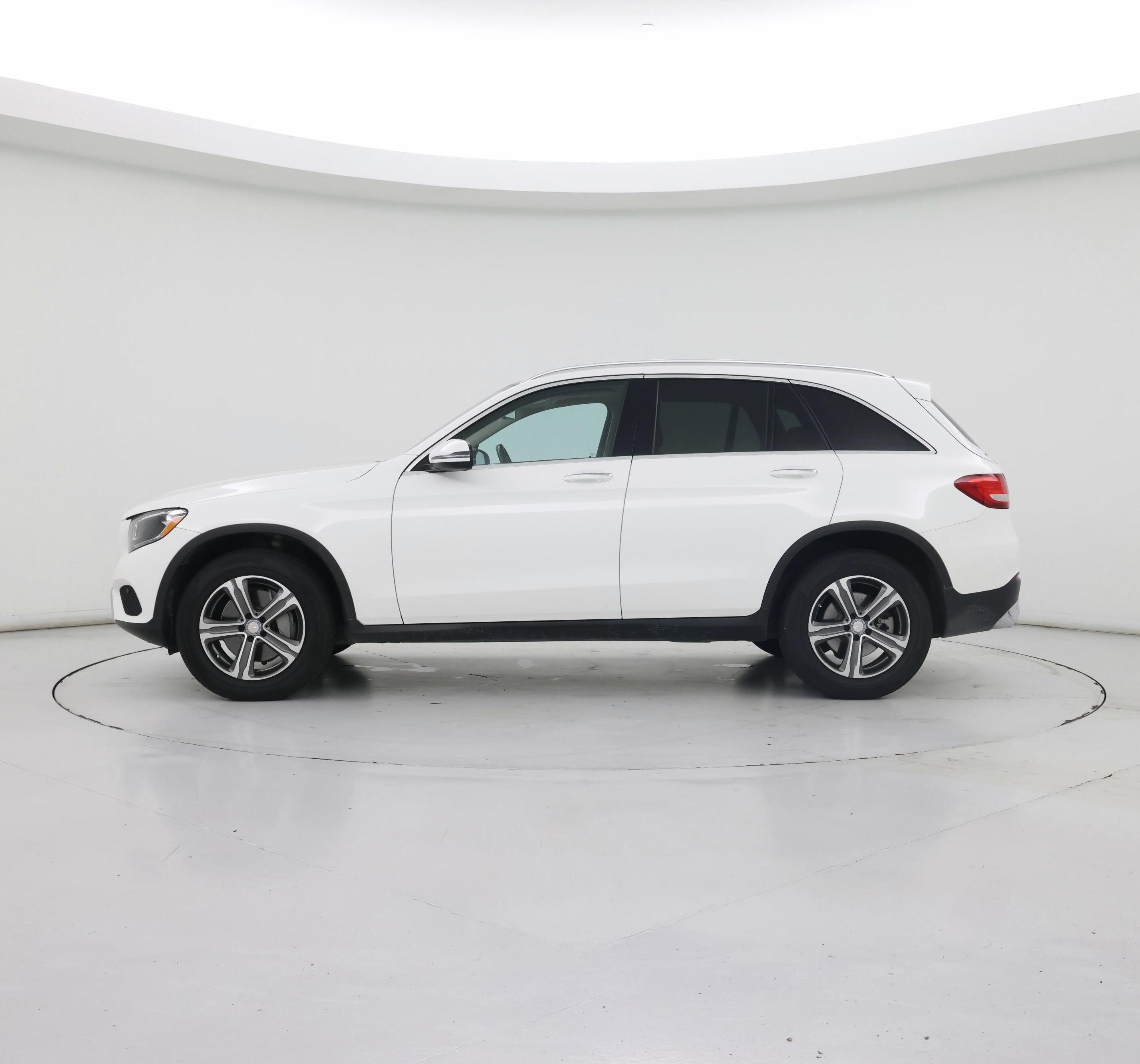 Thumbnail: 2017 Mercedes-Benz GLC - 3