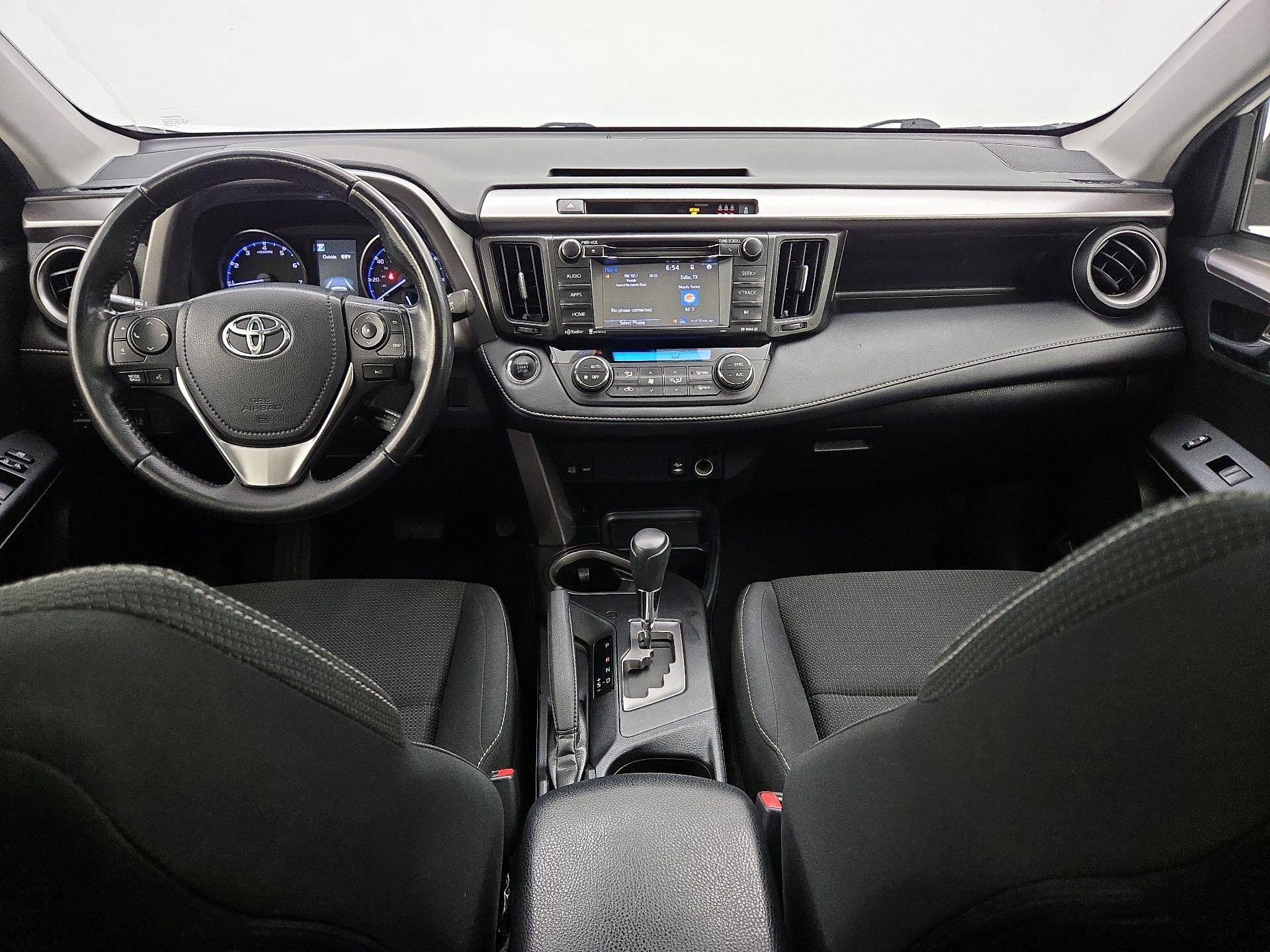 Thumbnail: 2018 Toyota RAV4 - 9